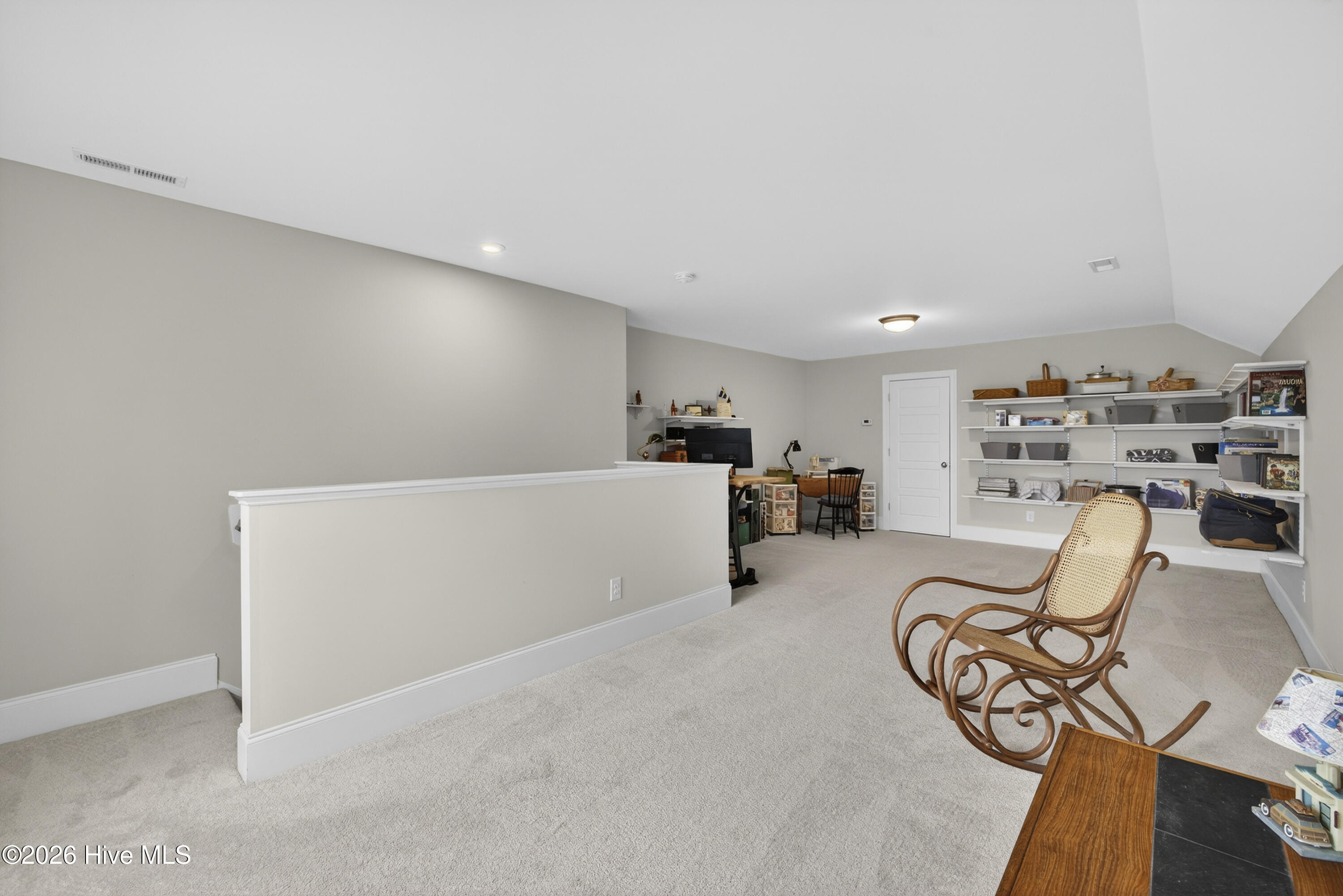 100558157 | Photo 36