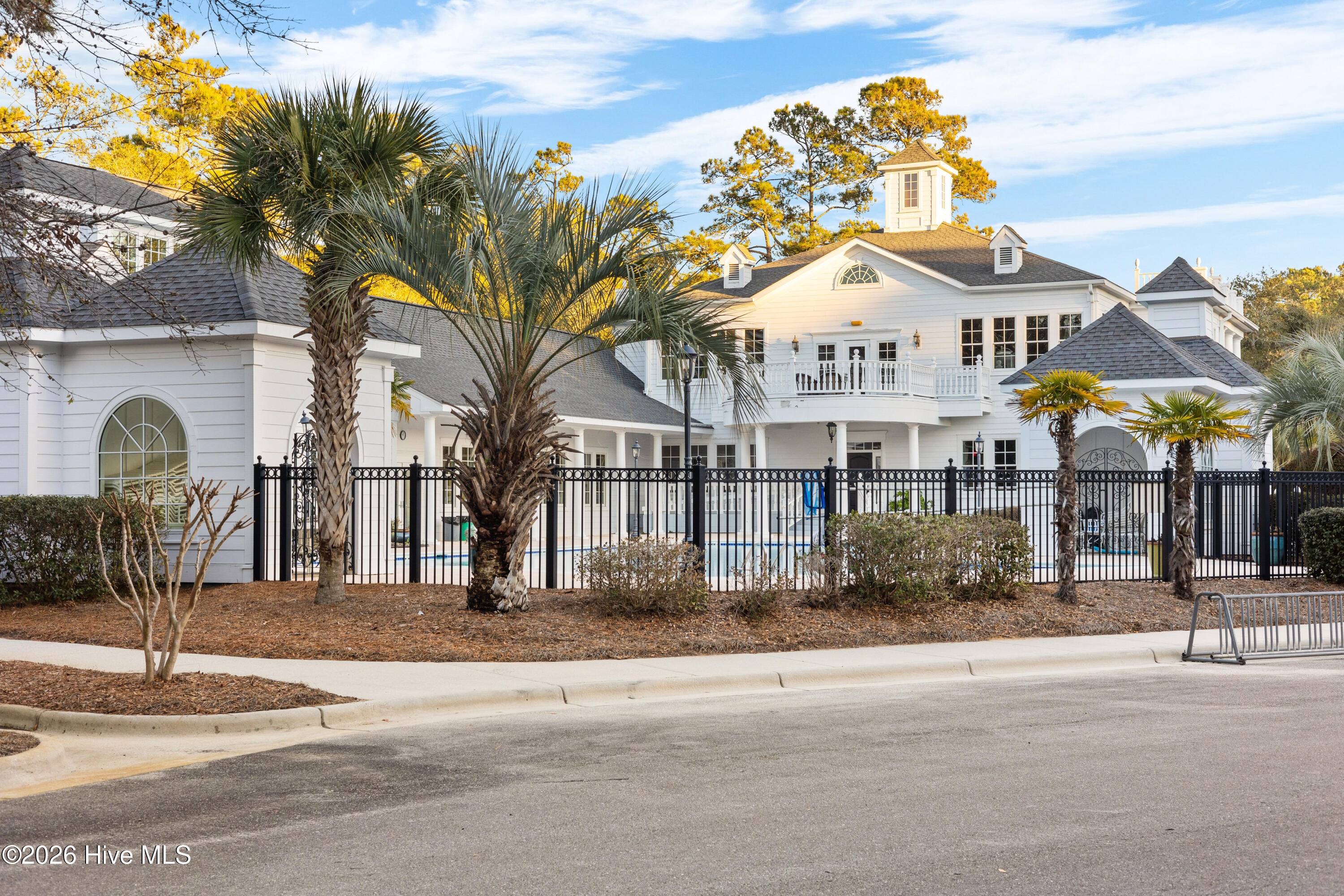 100560596 | Photo 55