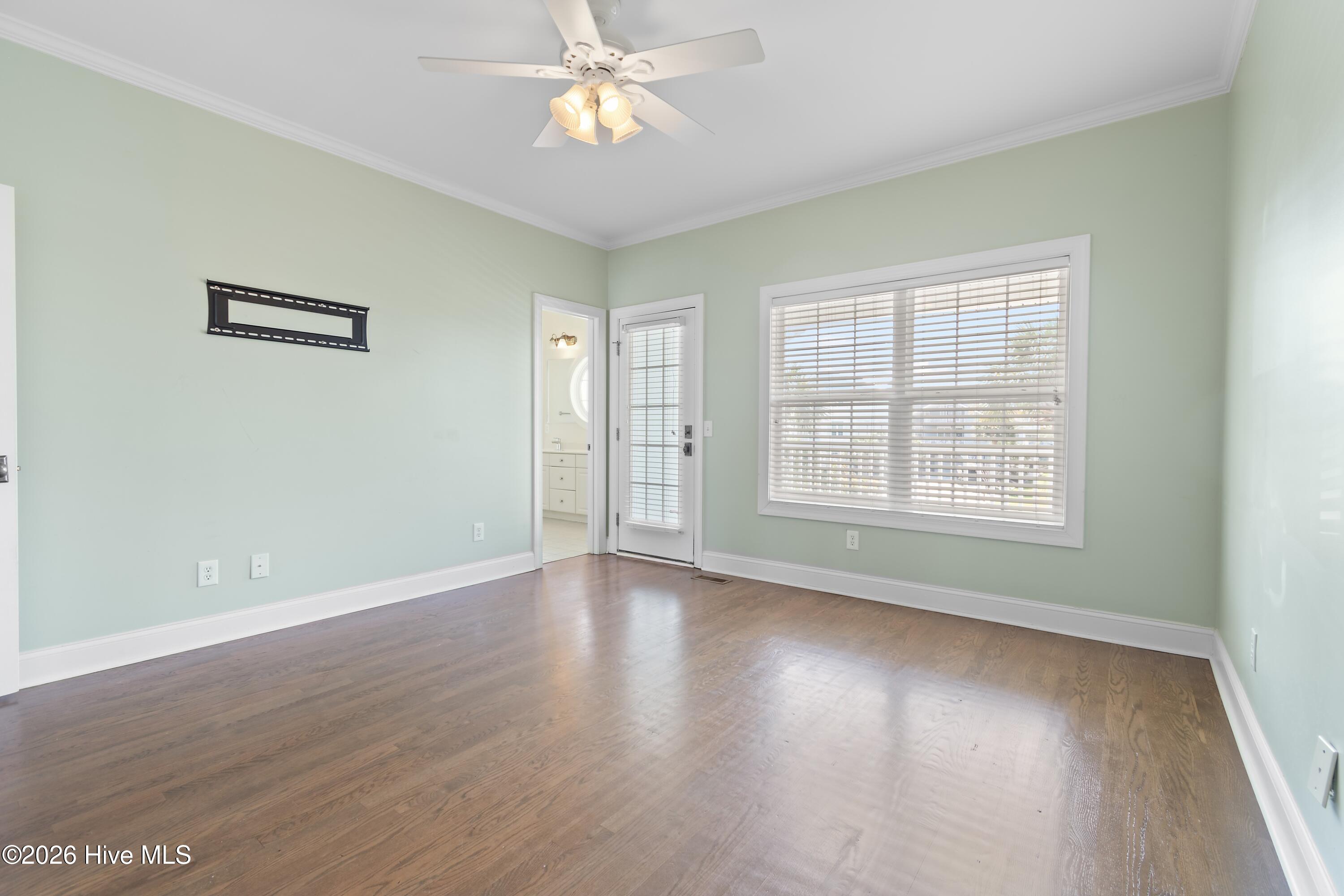 100566574 | Photo 42