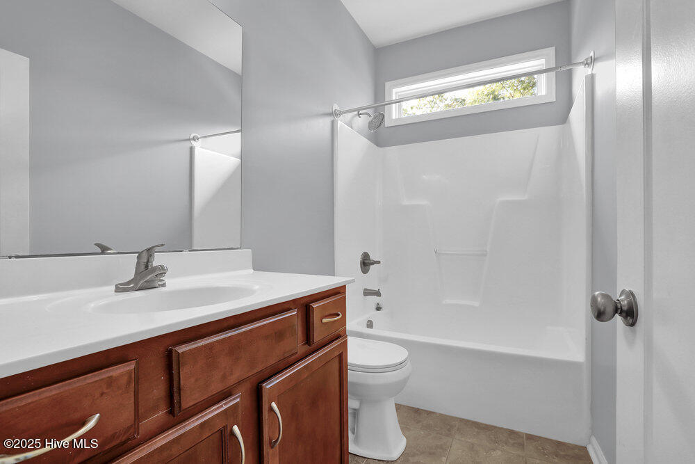 100520974 | Photo 19