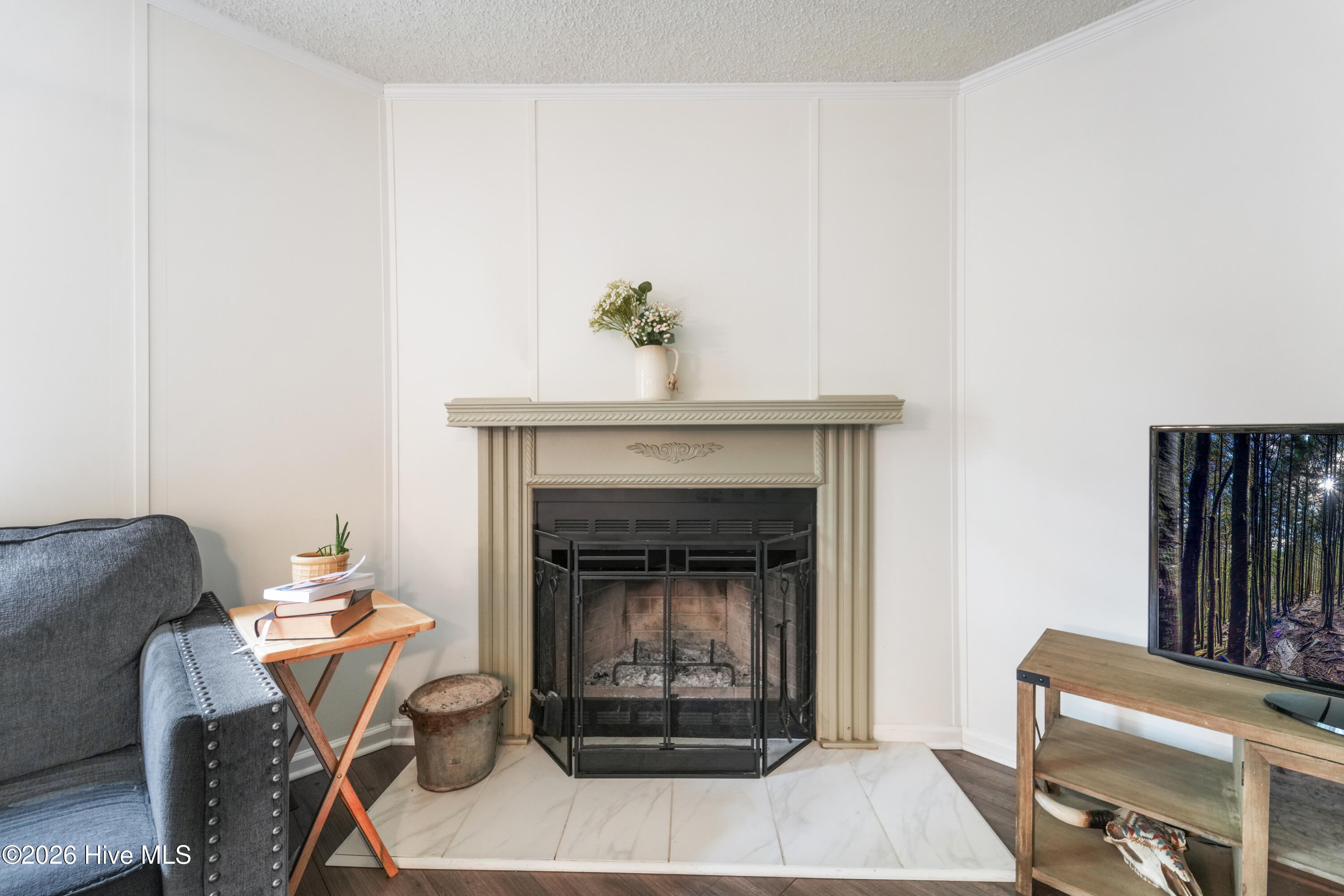 100570687 | Photo 32