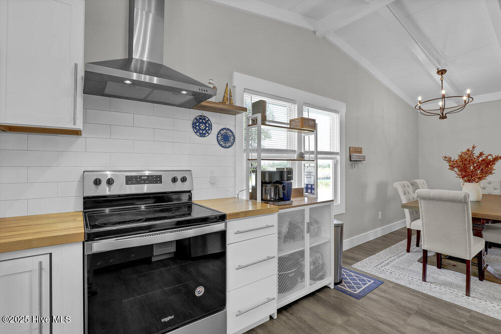 100556855 | Photo 21