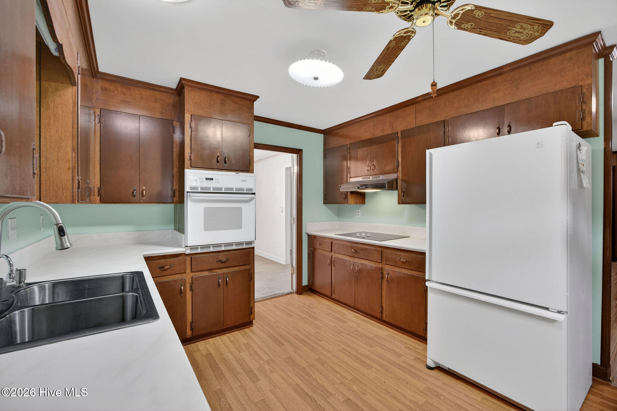 100556138 | Photo 19