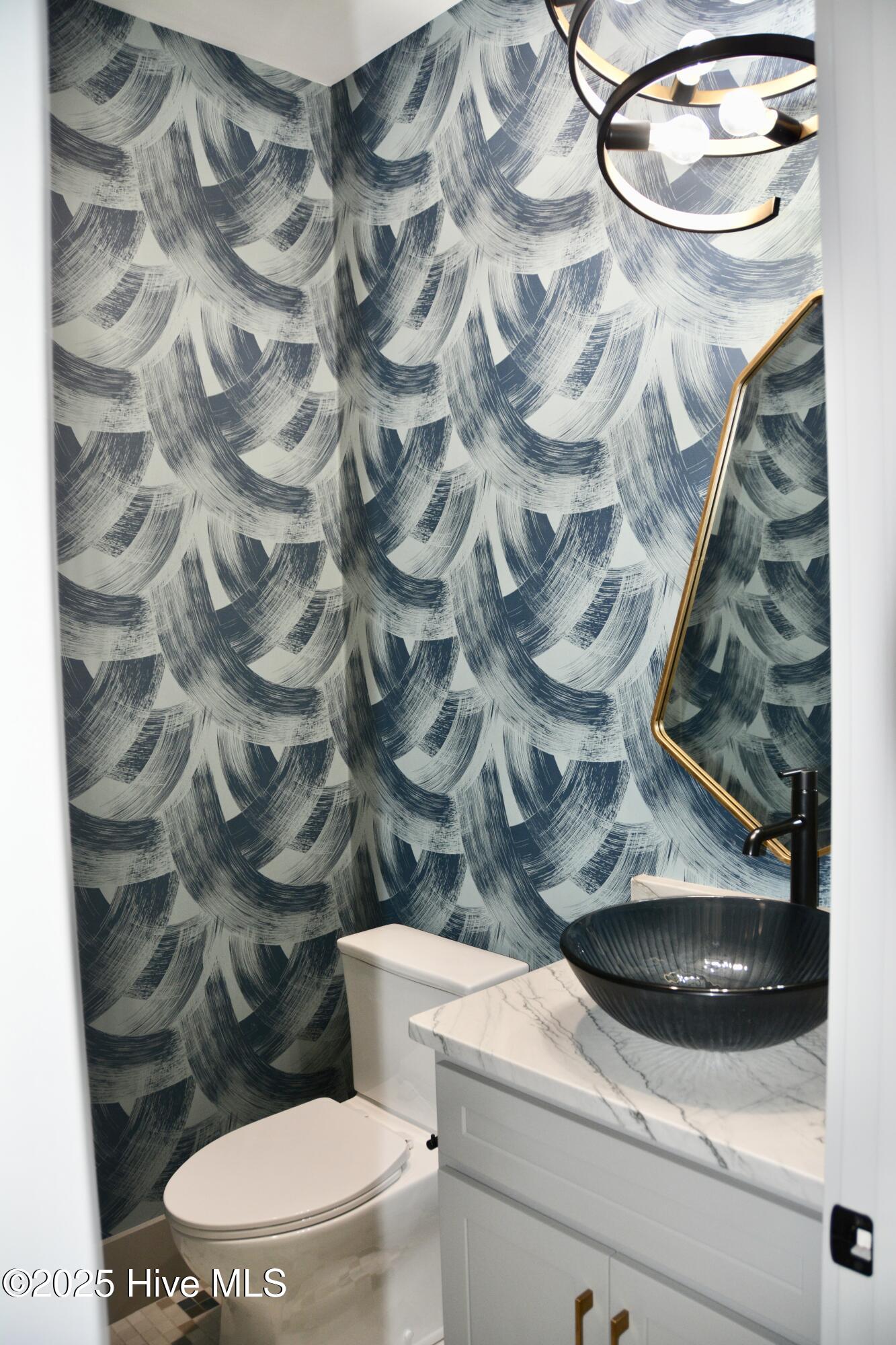 100508502 | Photo 46