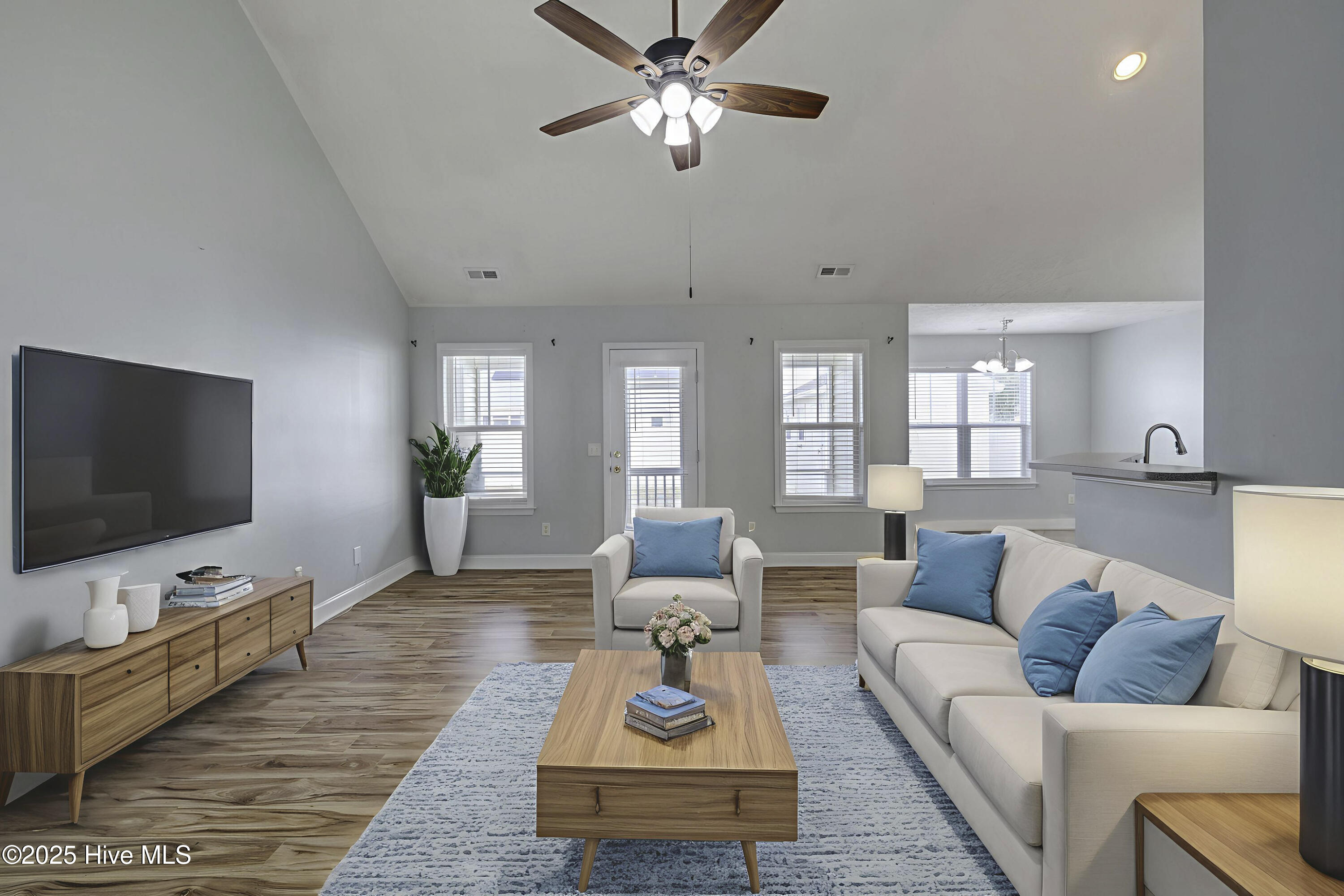 719 Saint Vincent Drive, Wilmington, NC 28412 – photo 6: 719StVincentDrive-18_Staged_02