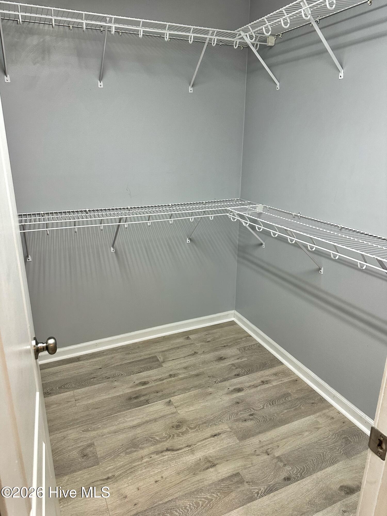 100561709 | Photo 21