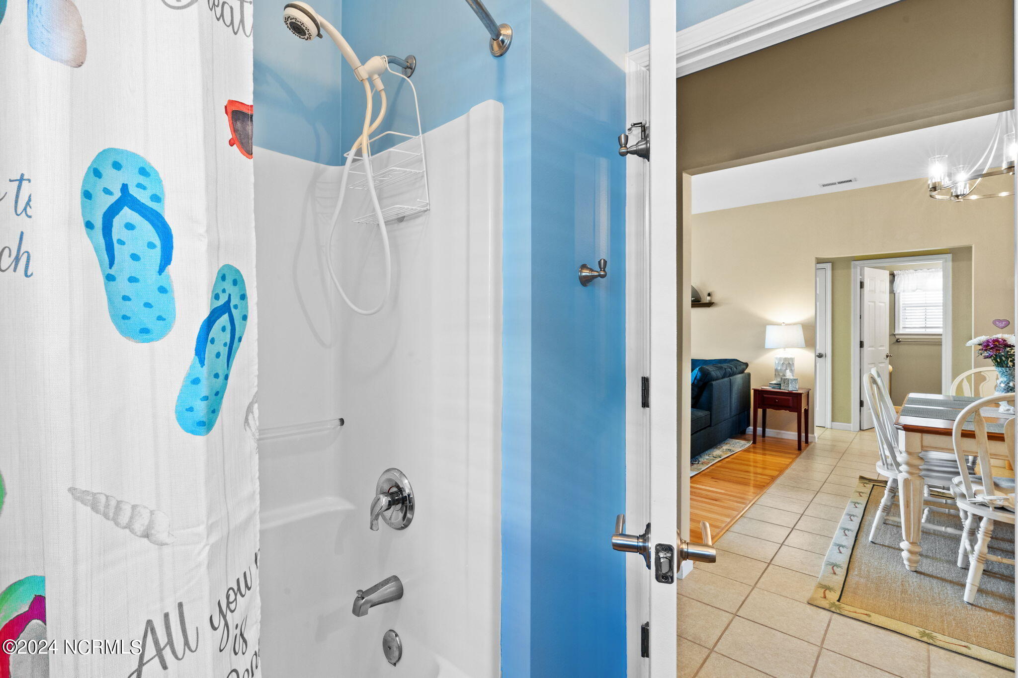 100566939 | Photo 22