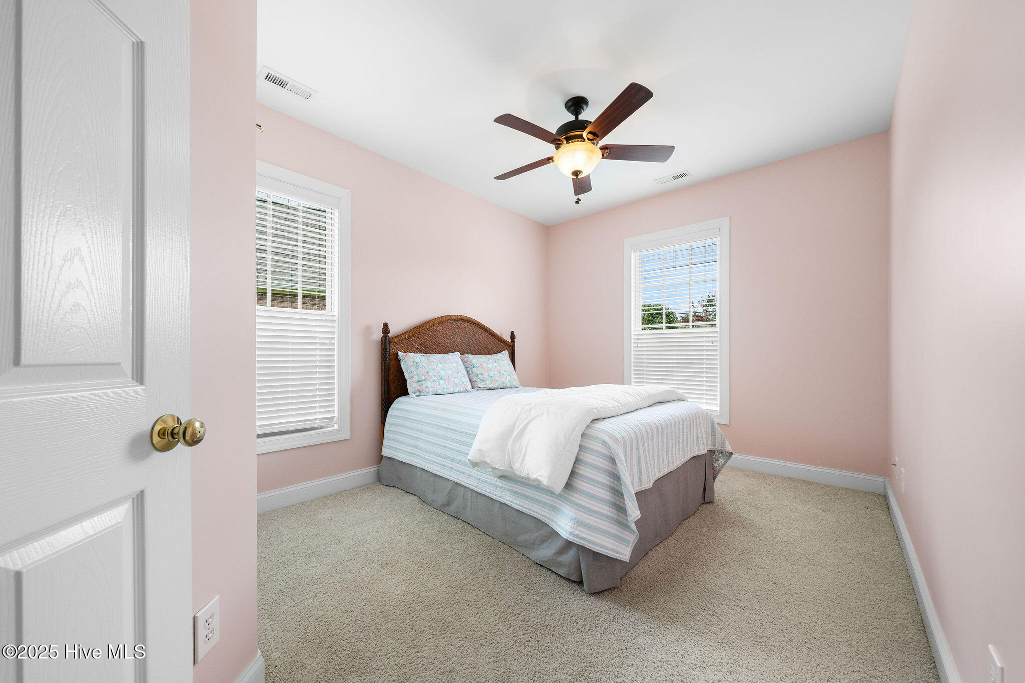 100524928 | Photo 29