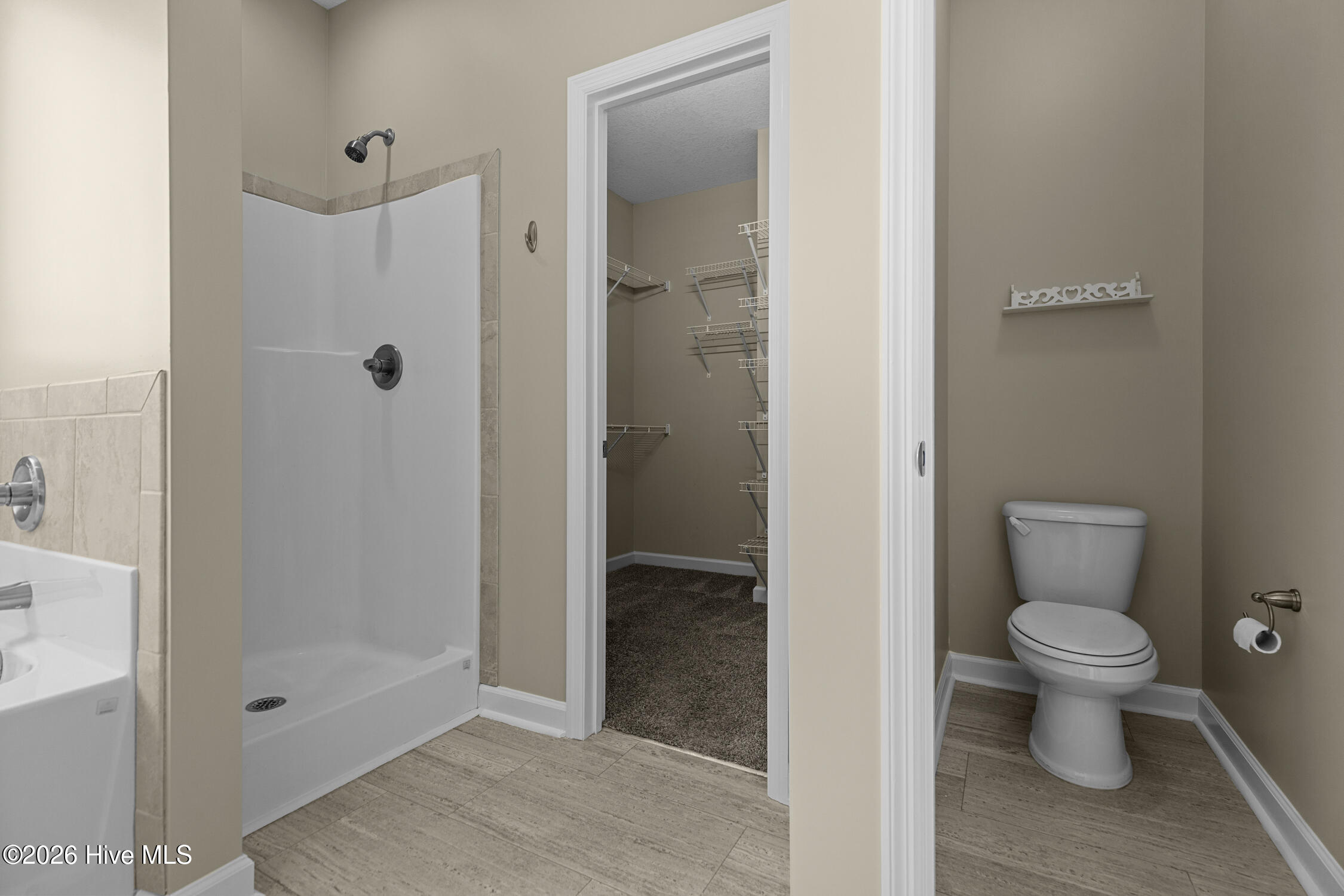 100548143 | Photo 26