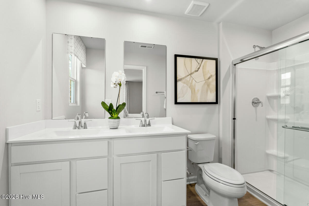 100564045 | Photo 29