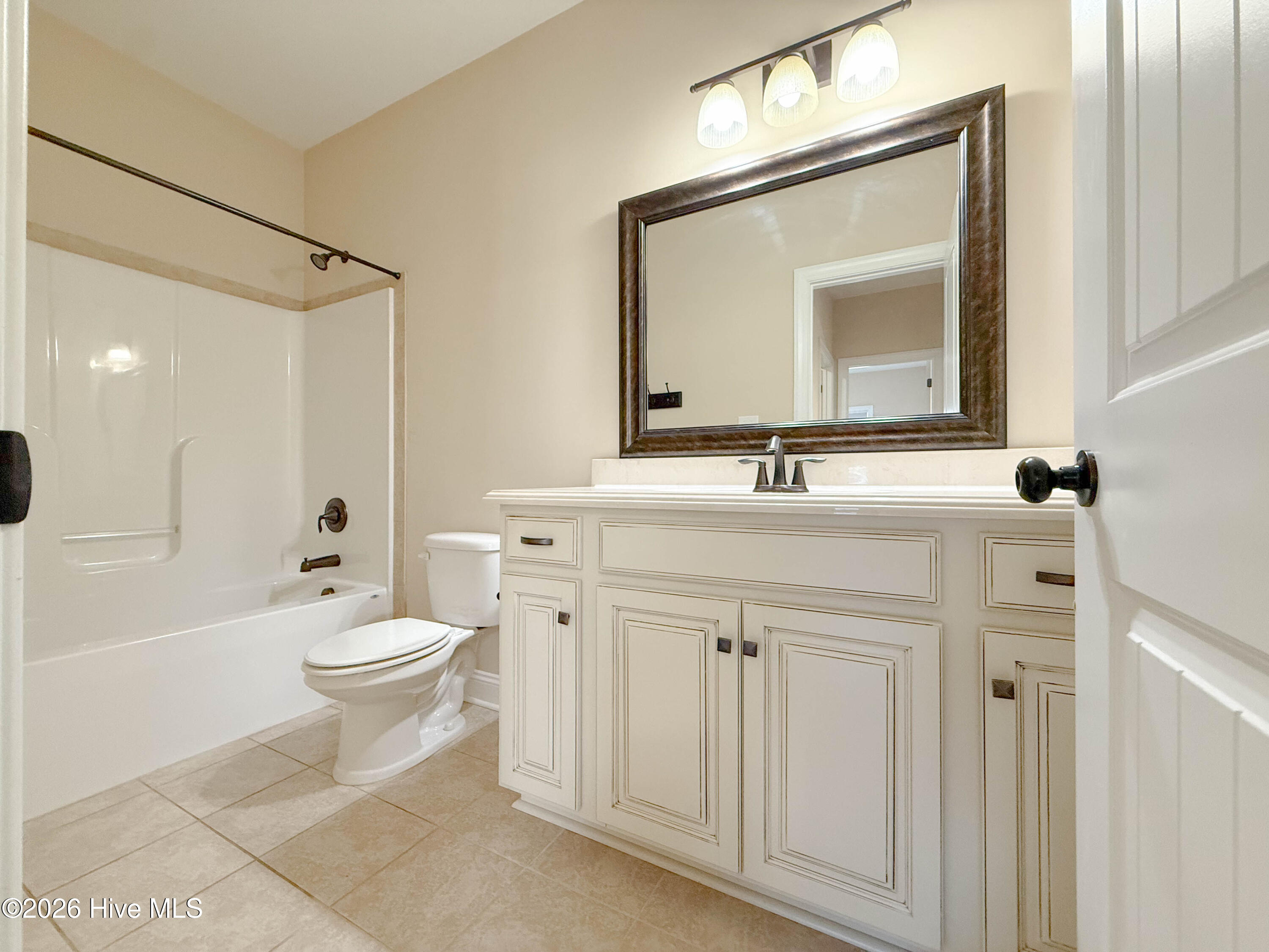 100550351 | Photo 47