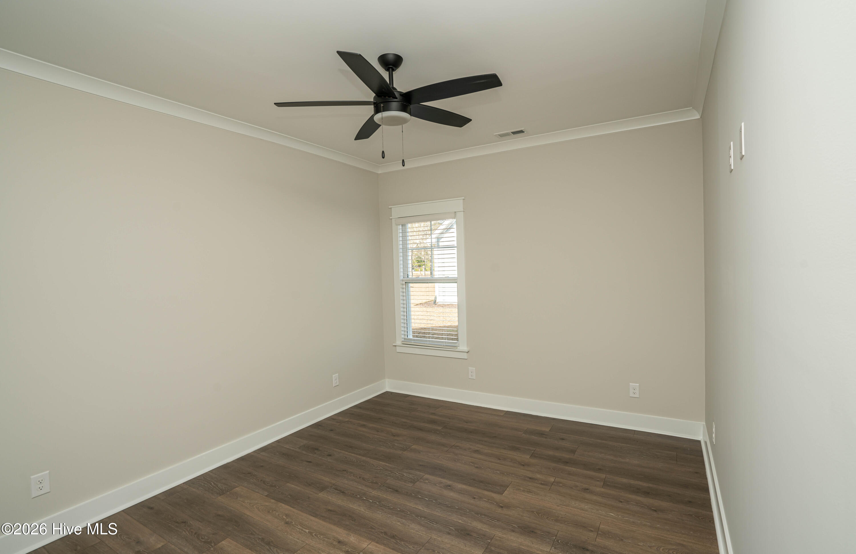 100548241 | Photo 10