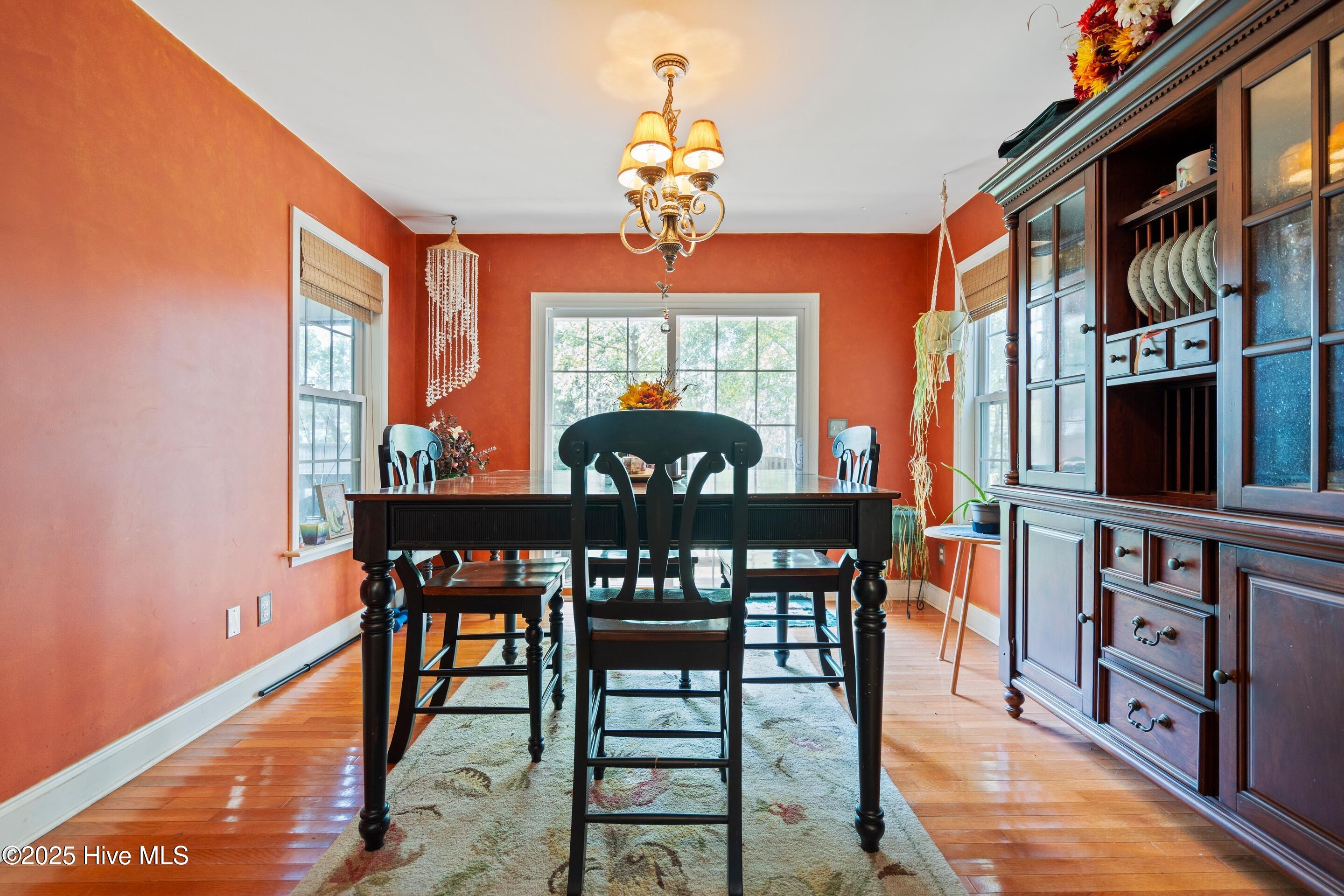 100534371 | Photo 12