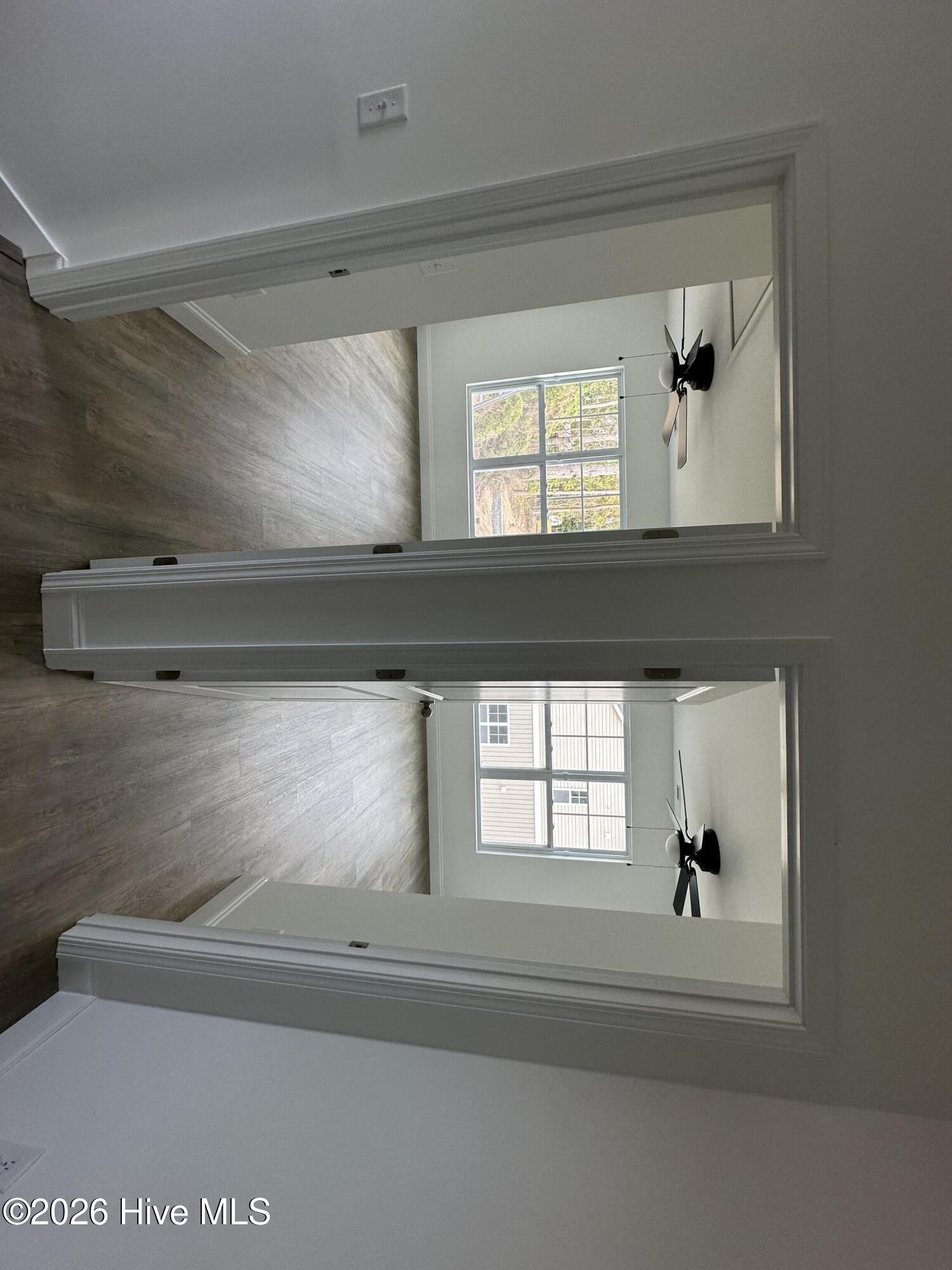 100569947 | Photo 13