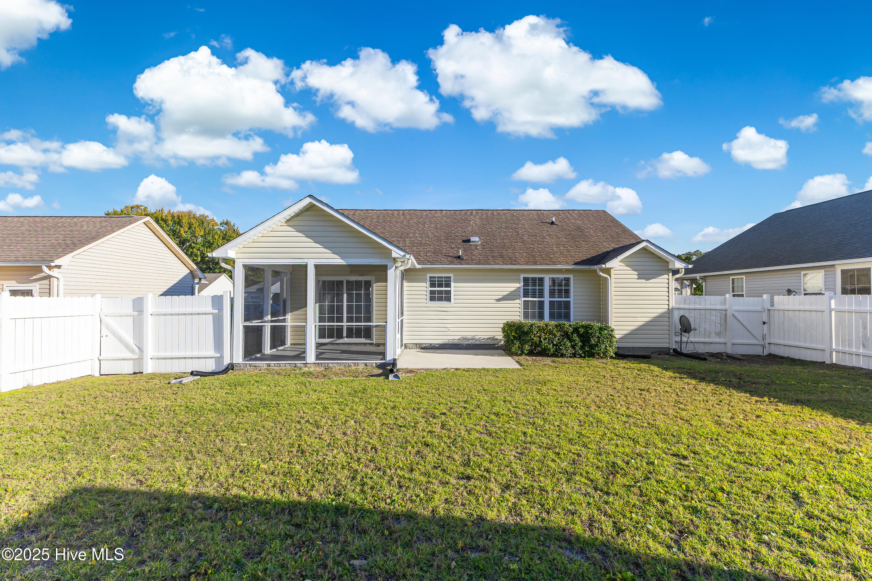 100541535 | Photo 30