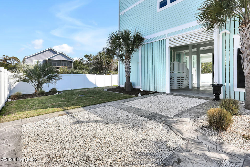 100564206 | Photo 52