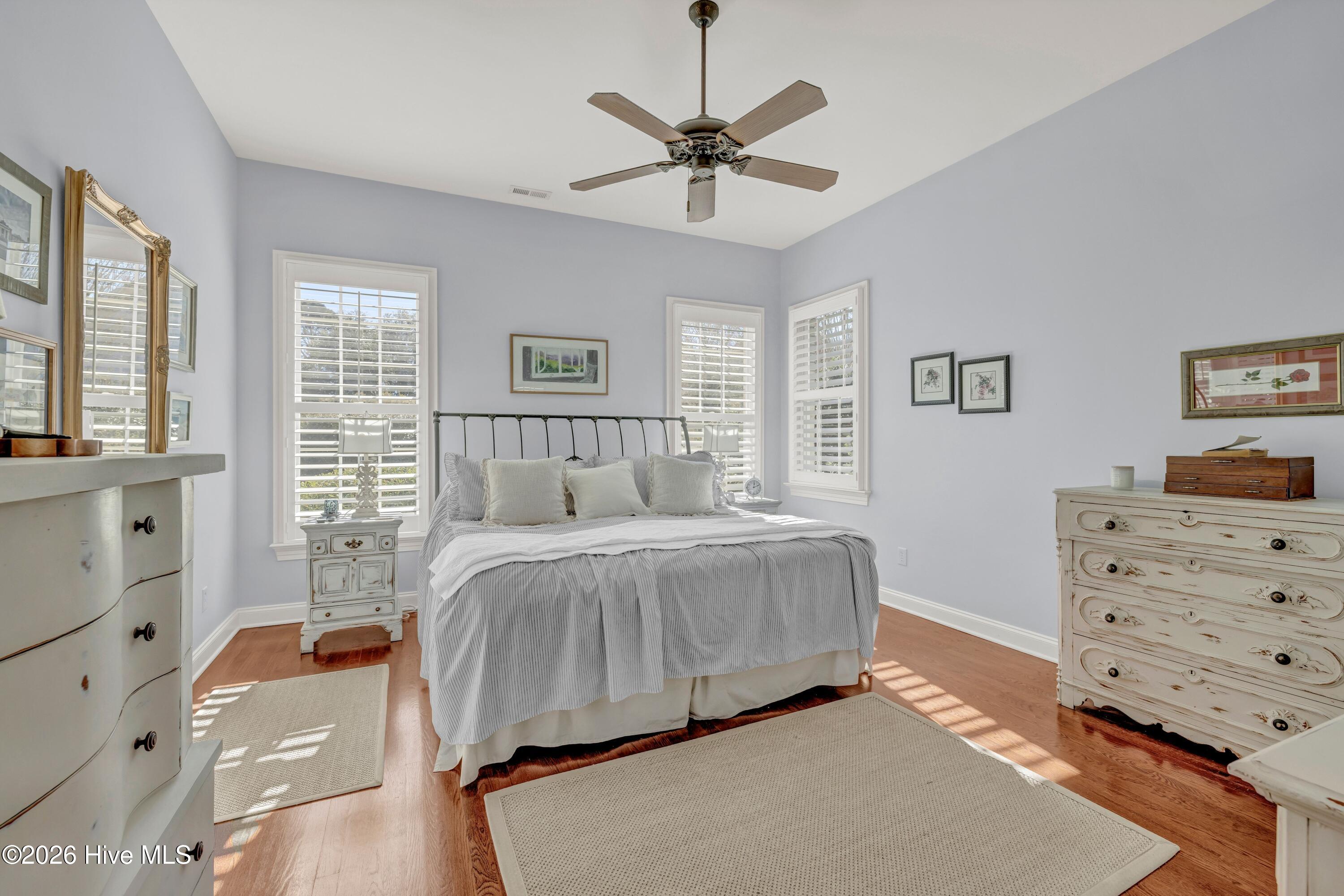 100548957 | Photo 18