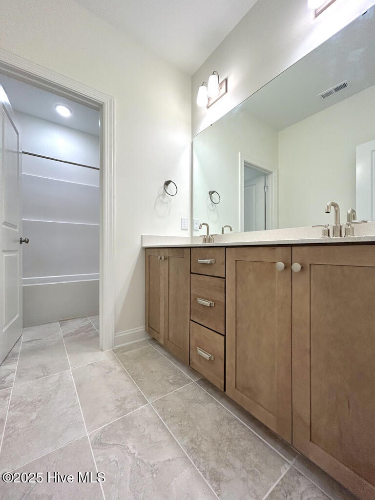 100510089 | Photo 65