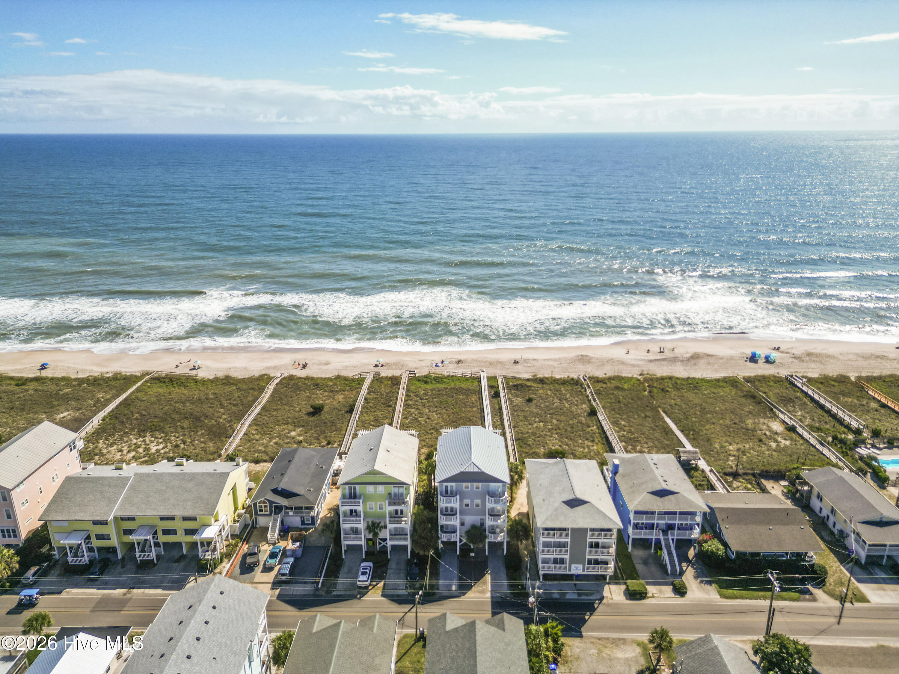 100550825 | Photo 52