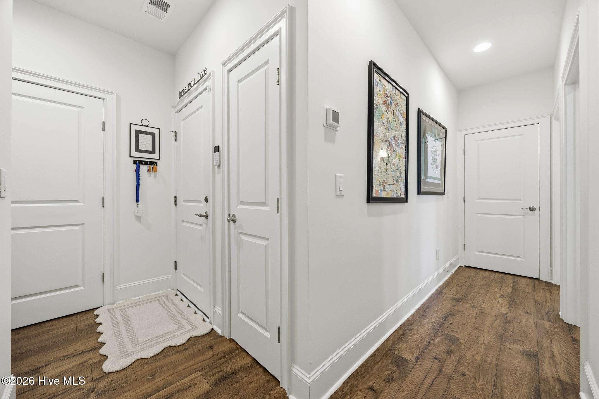 100553827 | Photo 36