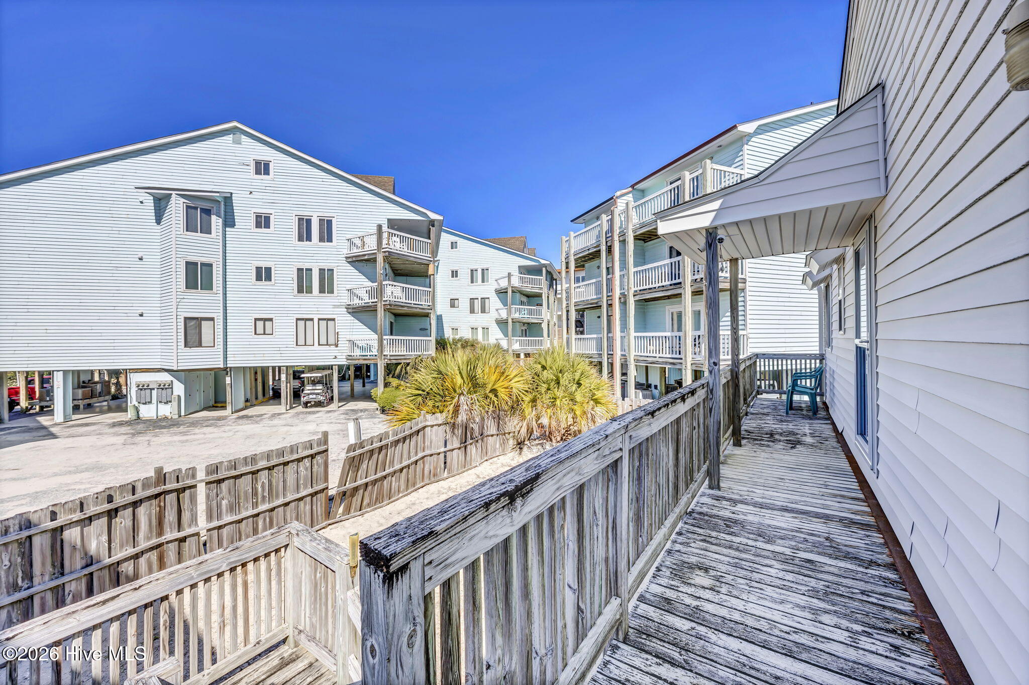 100556468 | Photo 38