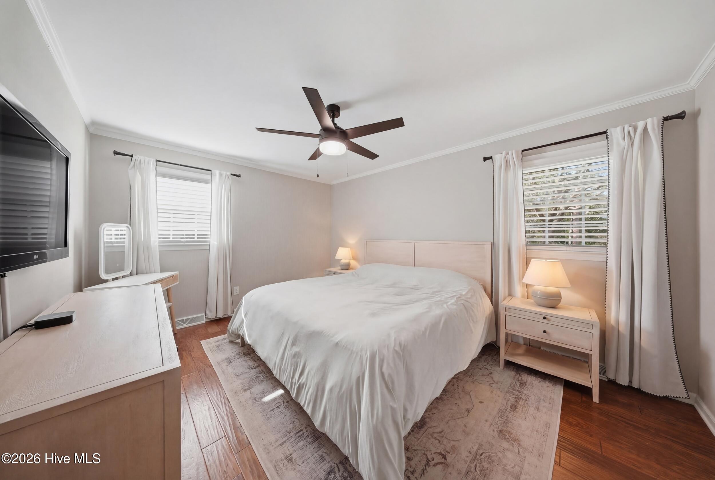 100561362 | Photo 26