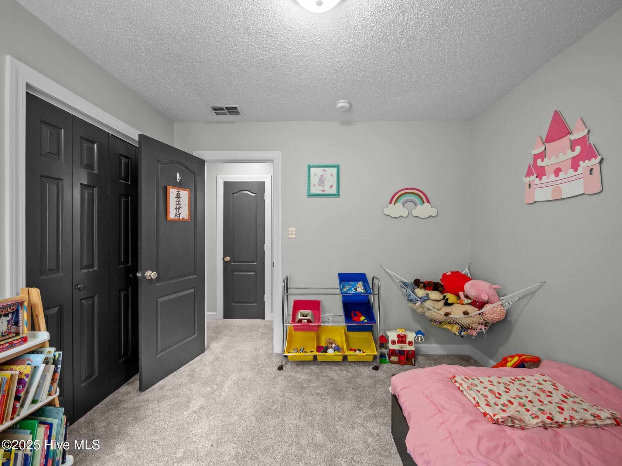 100569850 | Photo 40