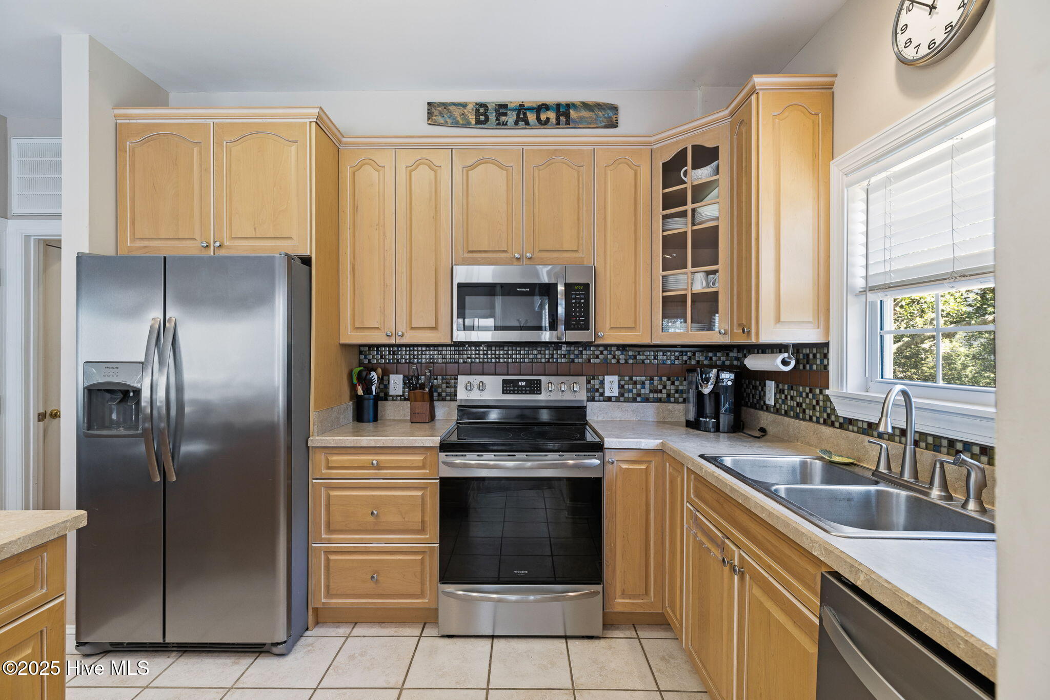 106 SE 44th Street, Oak Island, NC, 28465