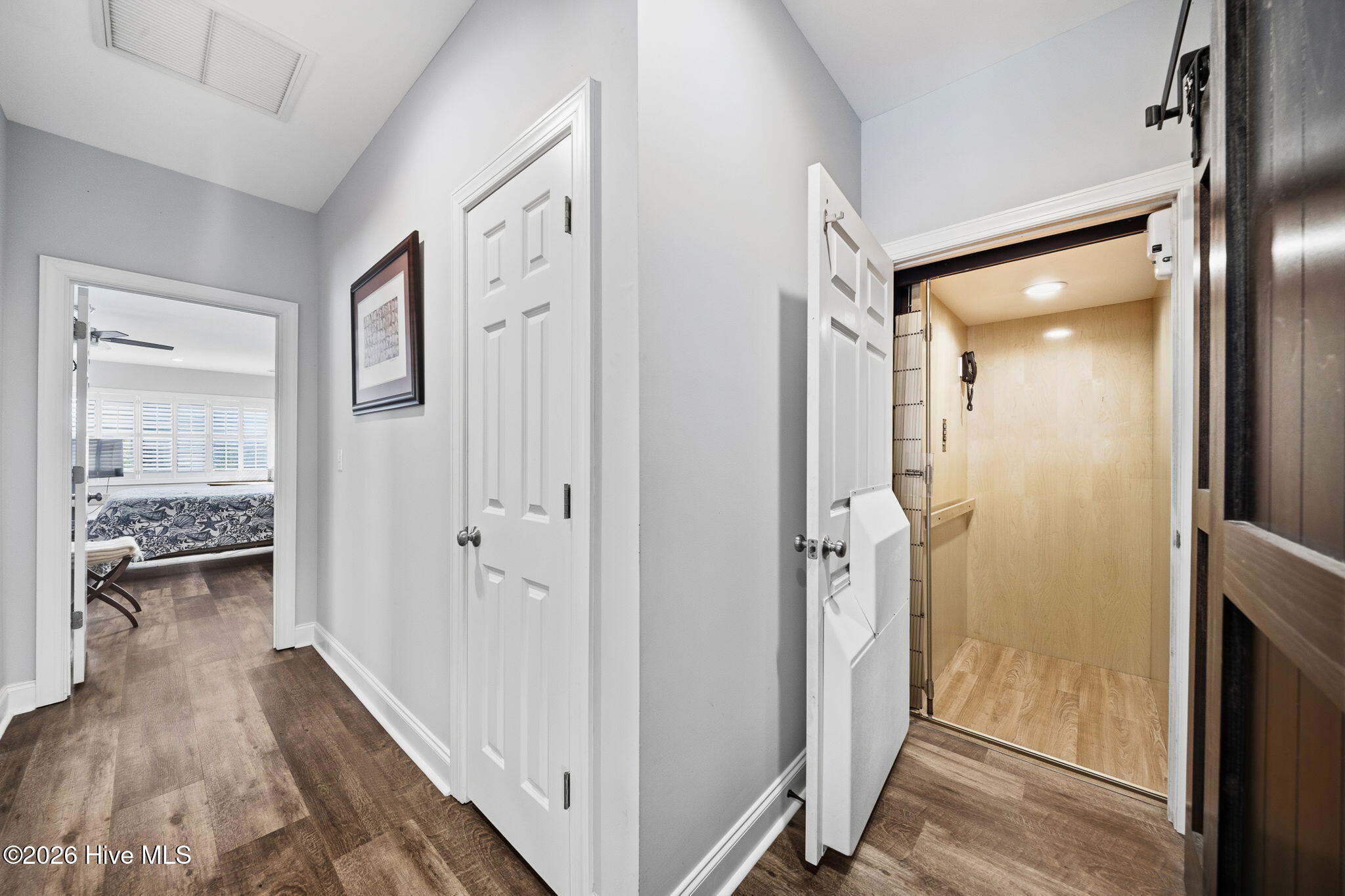 100566136 | Photo 58