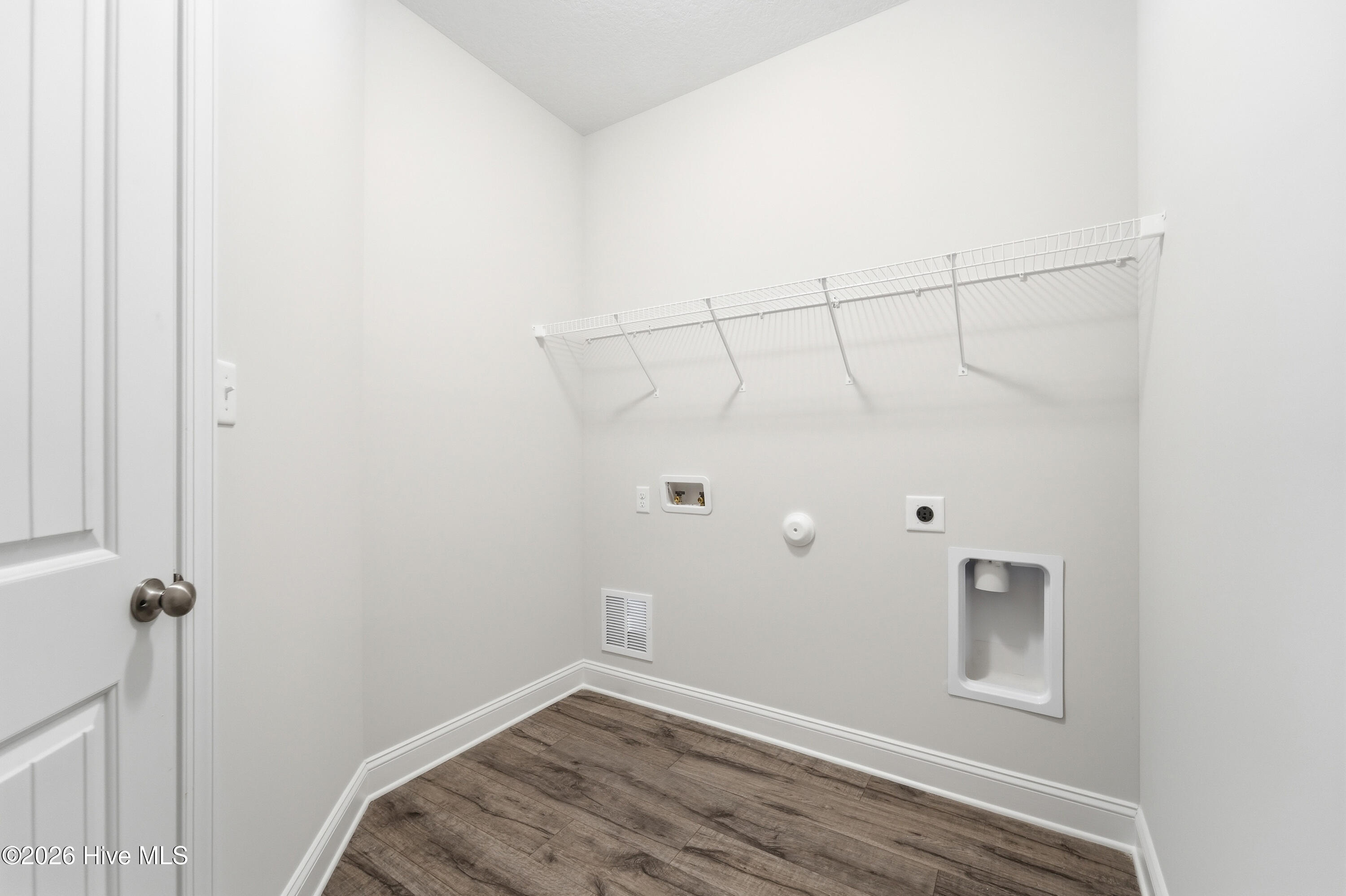 100526991 | Photo 30