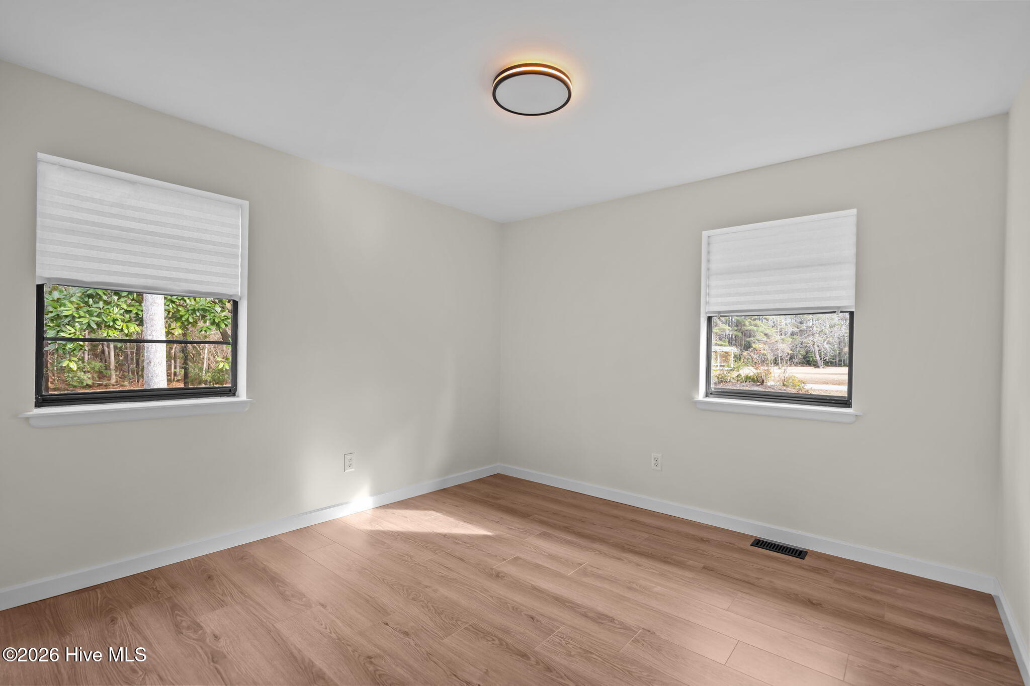 100541666 | Photo 52