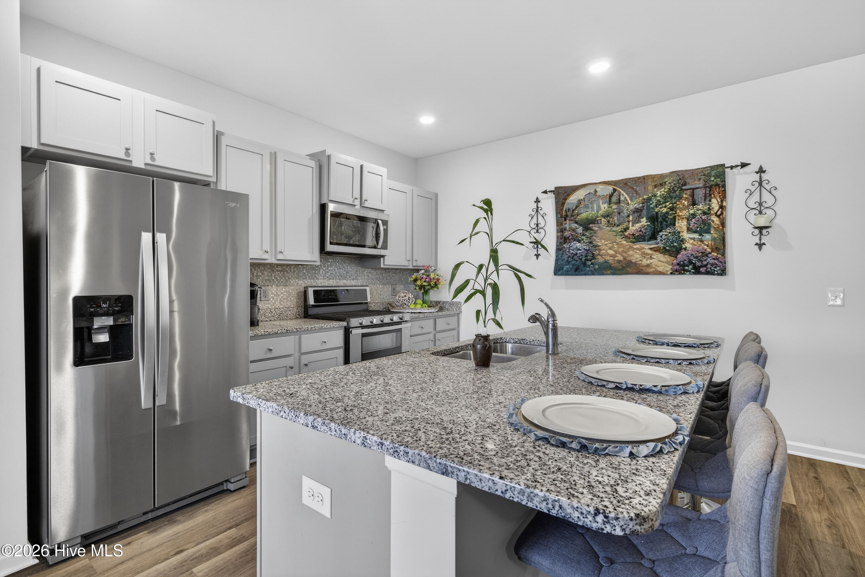 100560970 | Photo 36