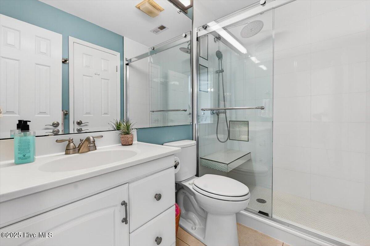 100542935 | Photo 16