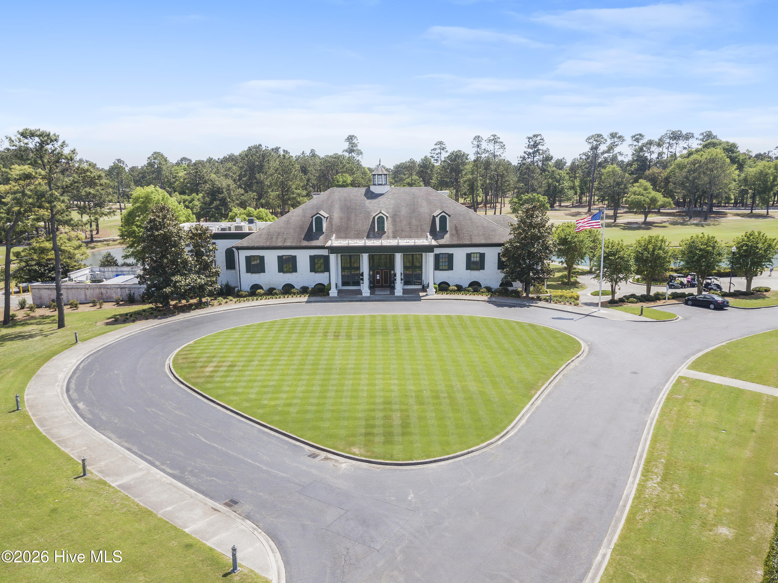 100548933 | Photo 72