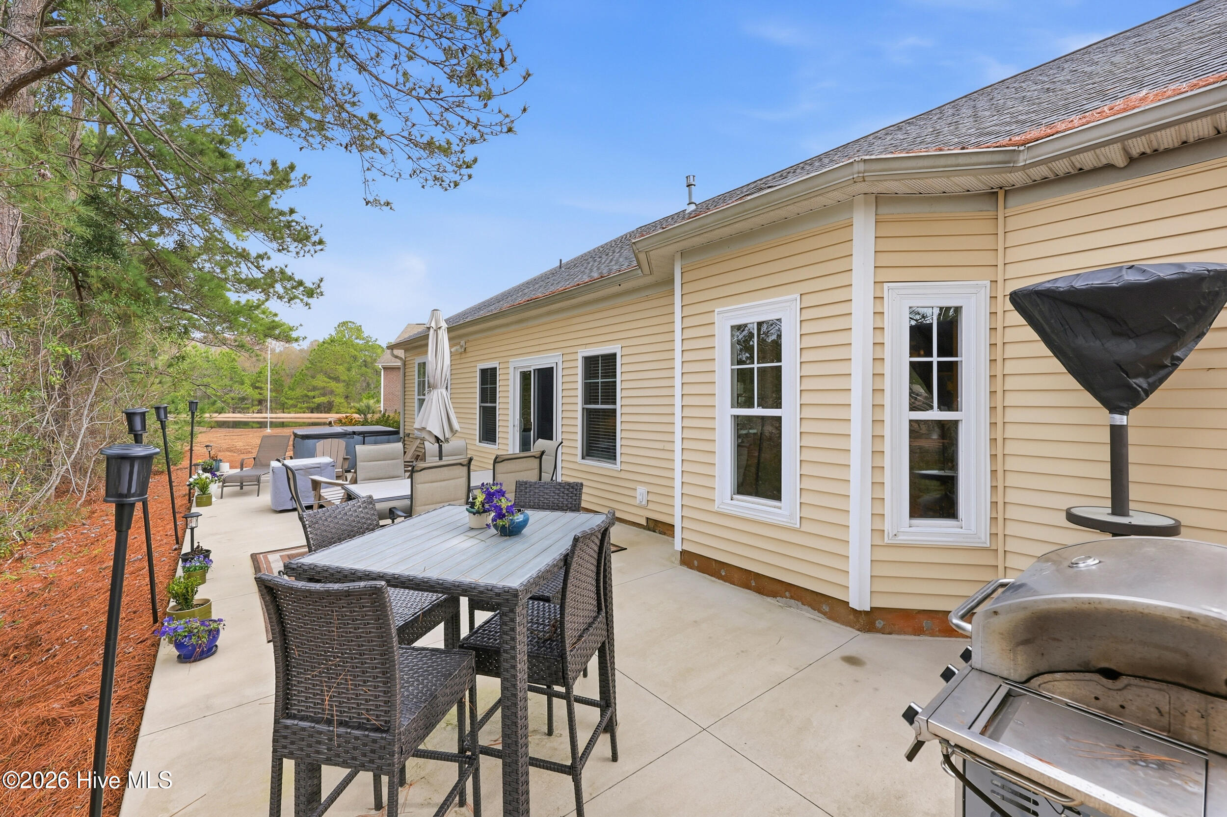 100555932 | Photo 36