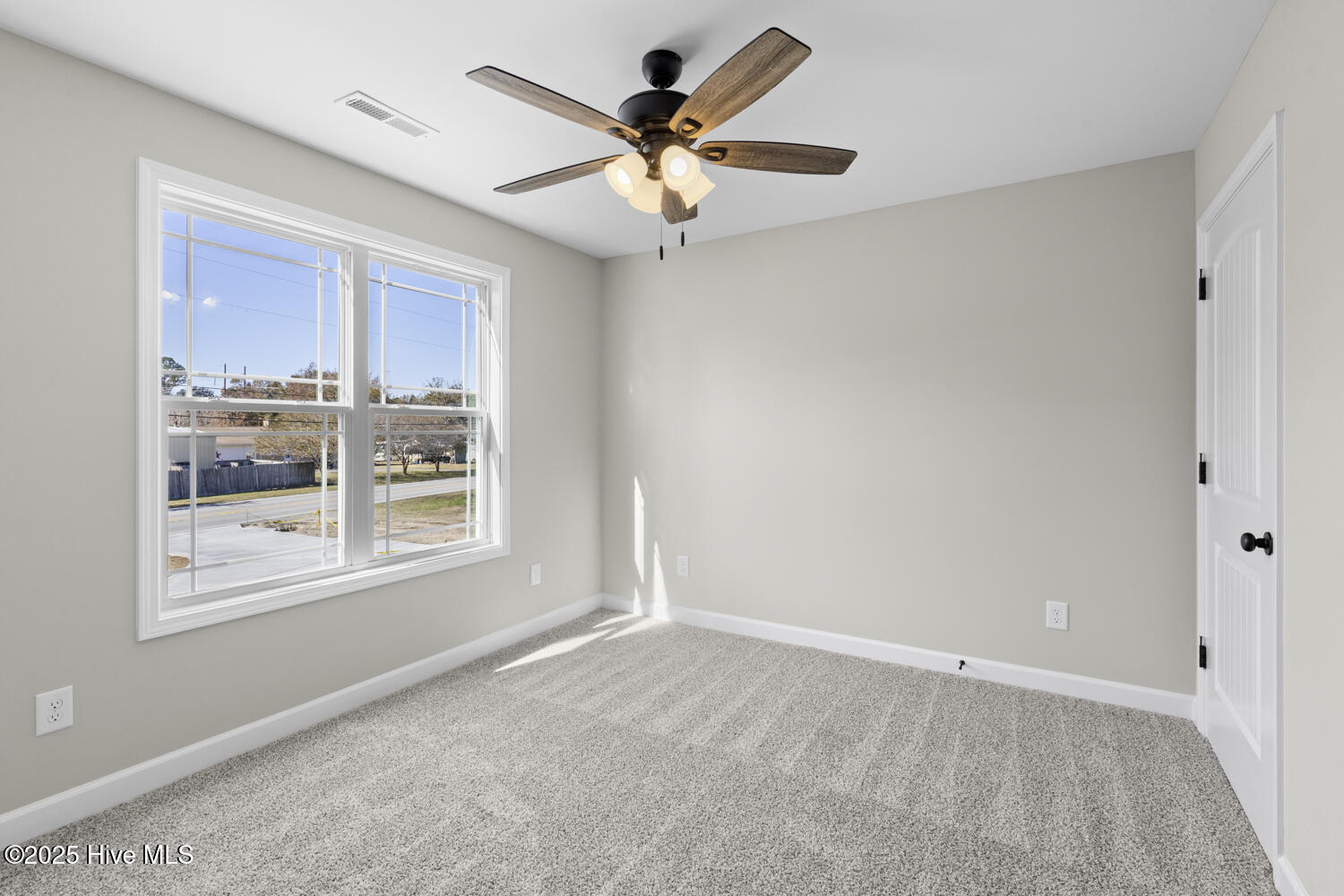 100539623 | Photo 18