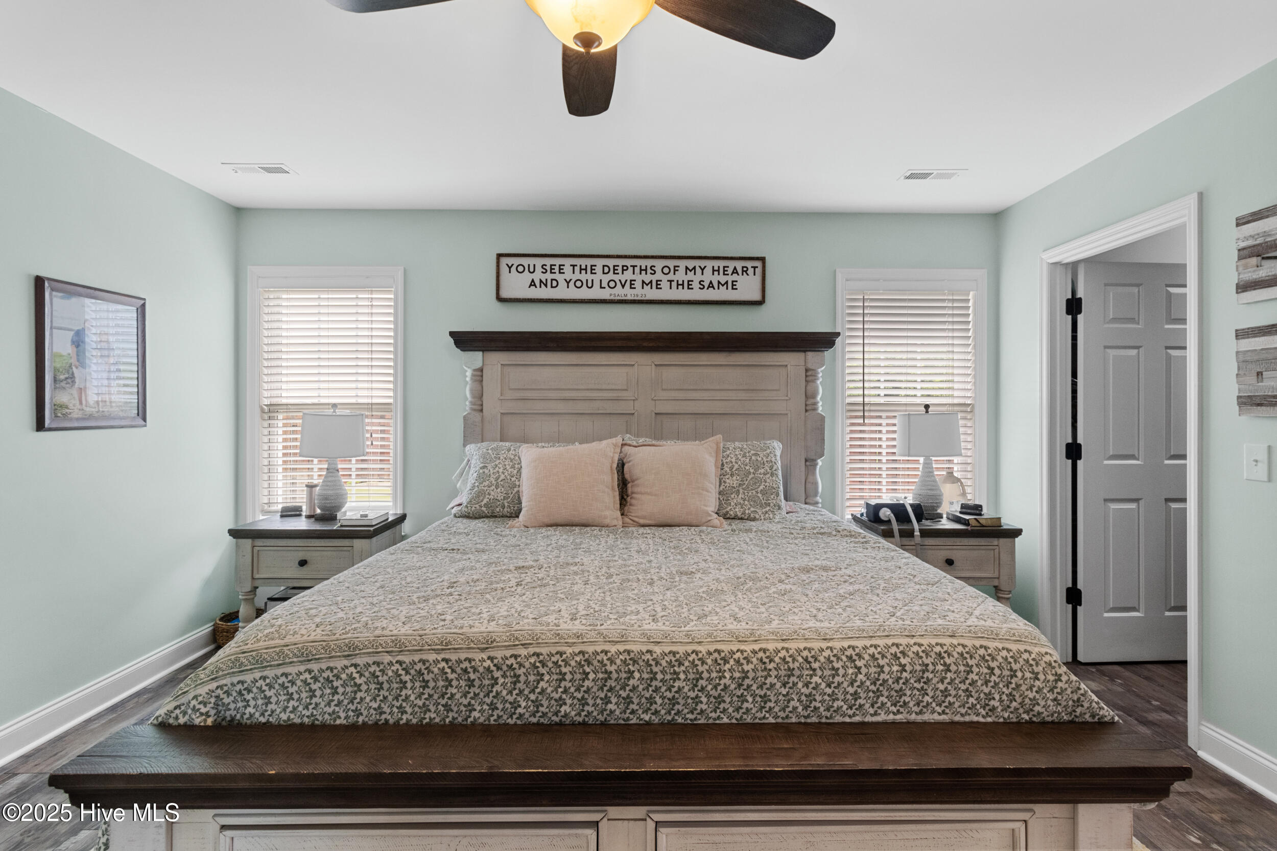 100552310 | Photo 19