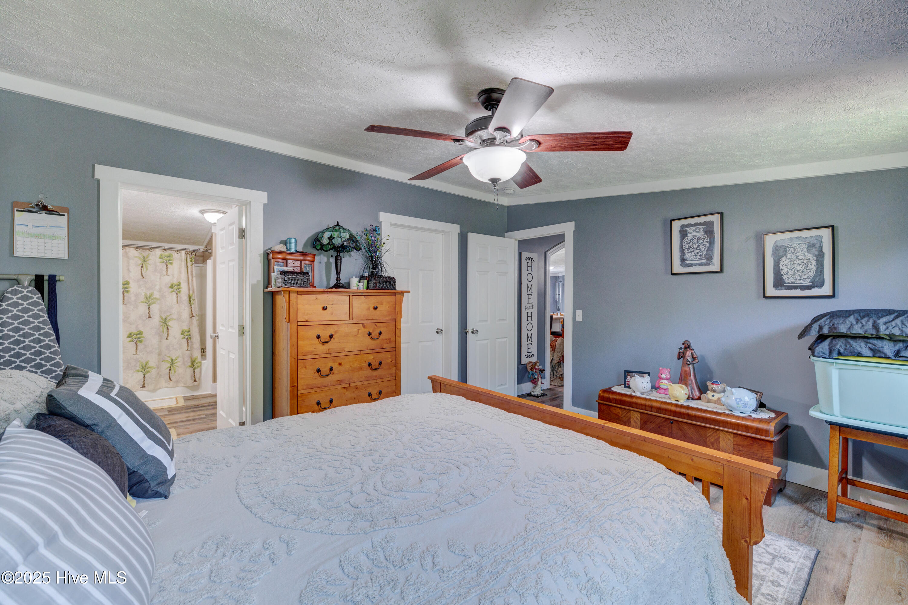 100530756 | Photo 11