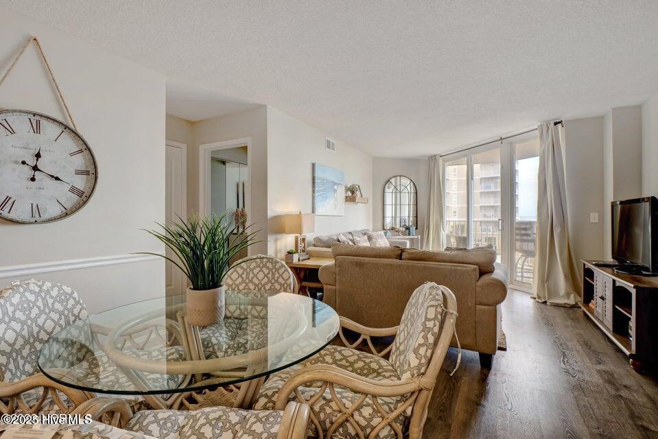 100517887 | Photo 12