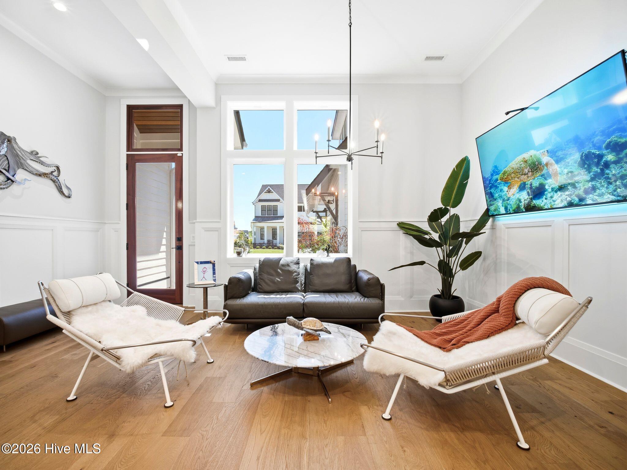 100569019 | Photo 15