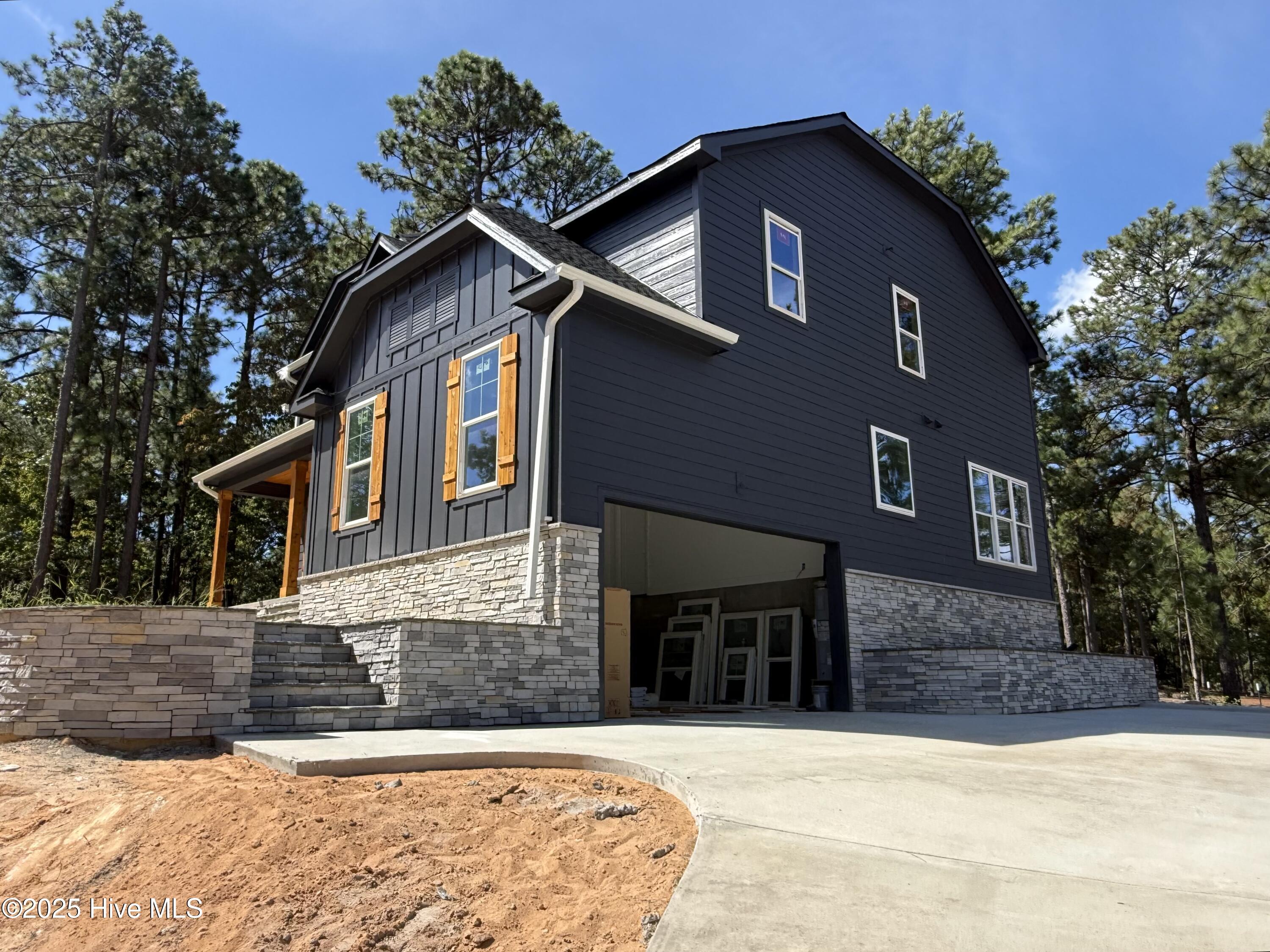 Homes for sale in West End, NC | 101 Douglas Dr, West End, NC 27376 | MLS# 100503246