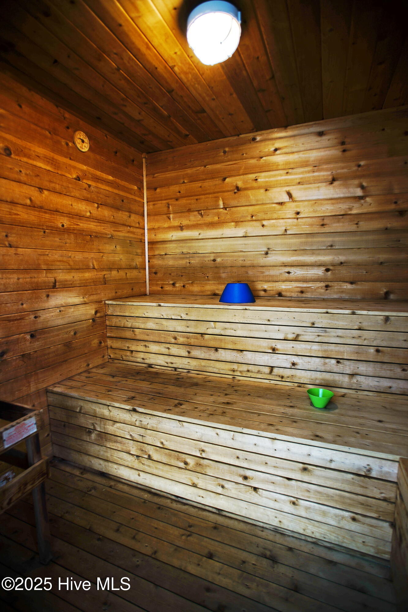 100483452 | Photo 13