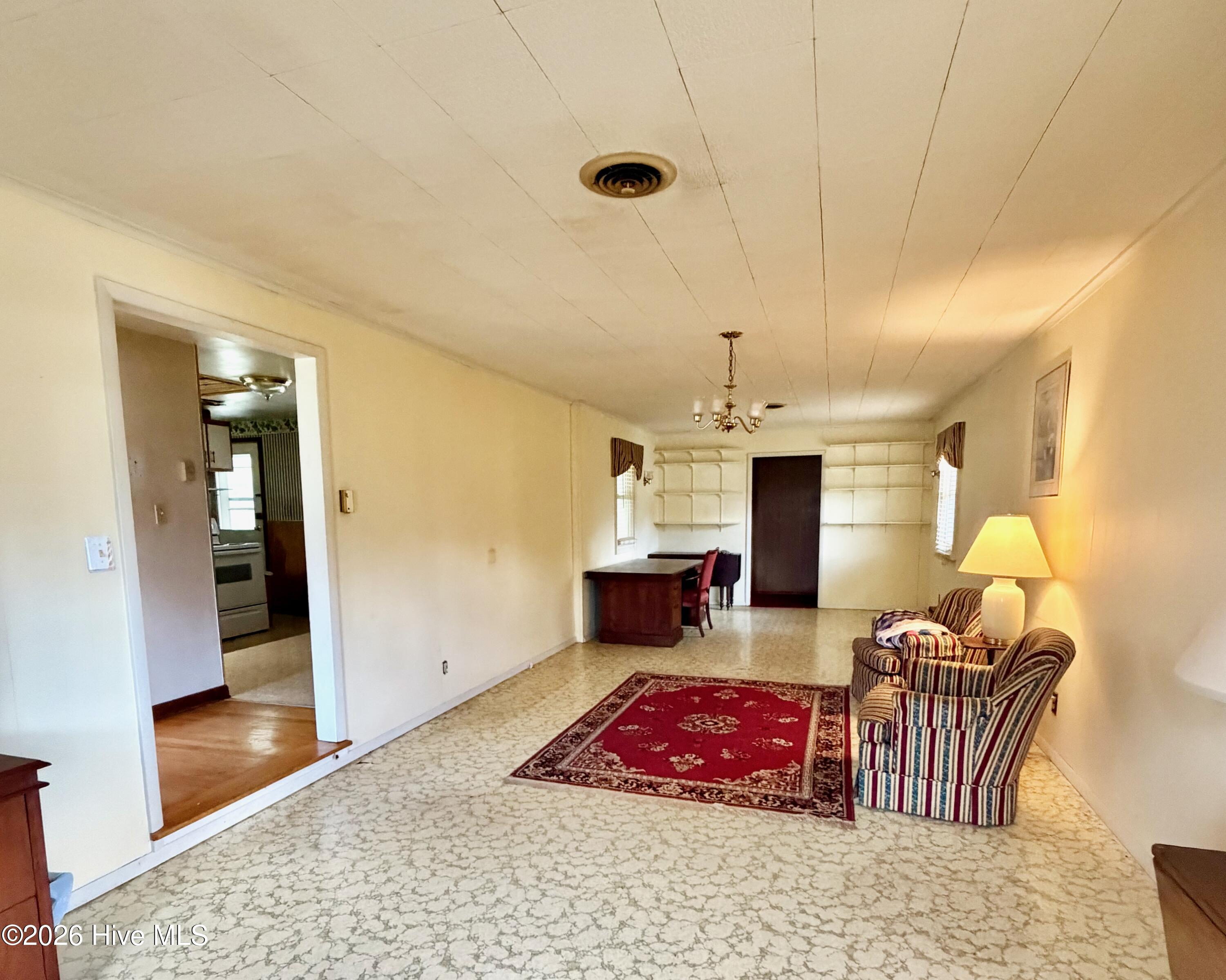 2802 Easy Street,Newport