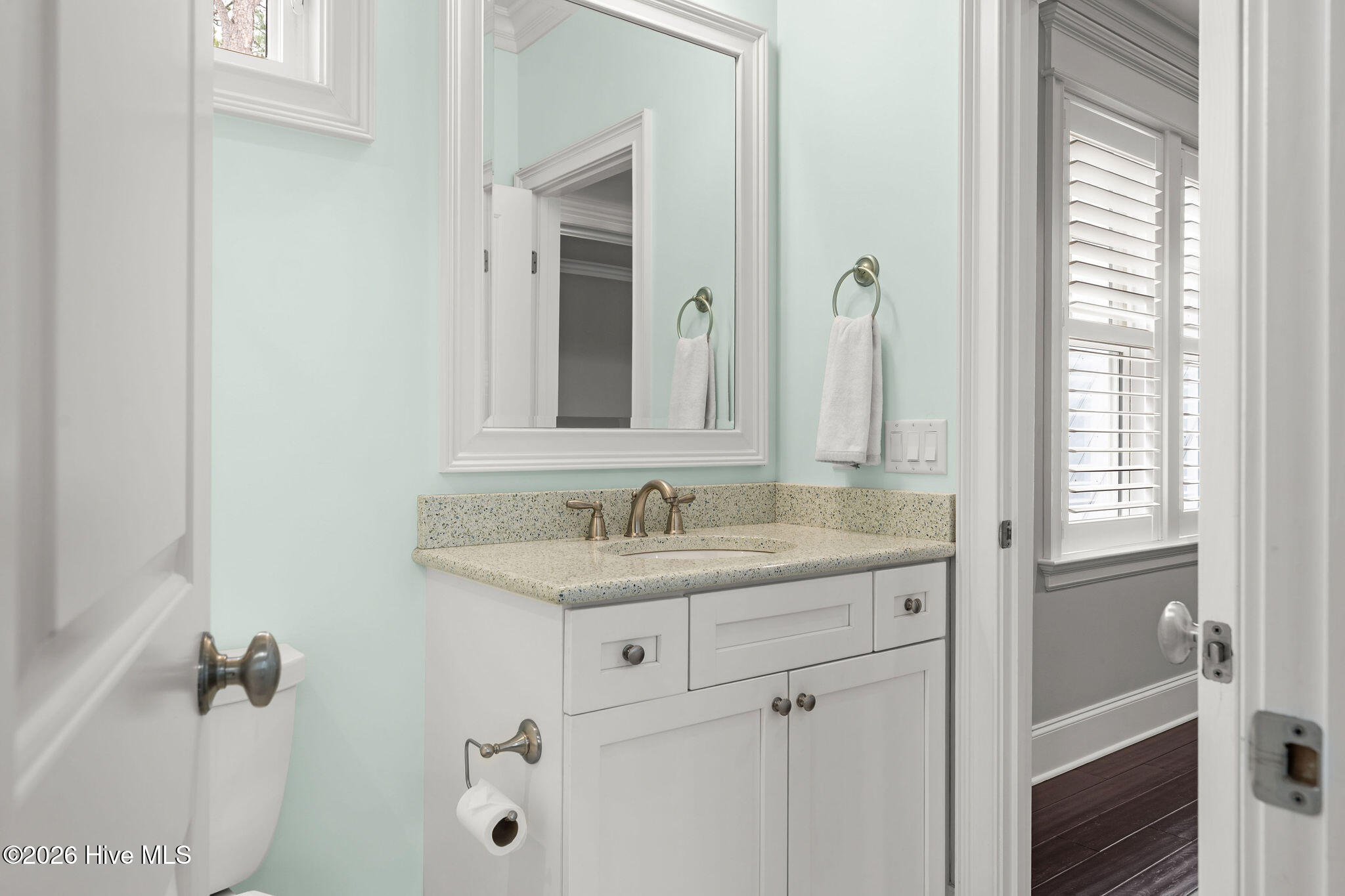 100553604 | Photo 55