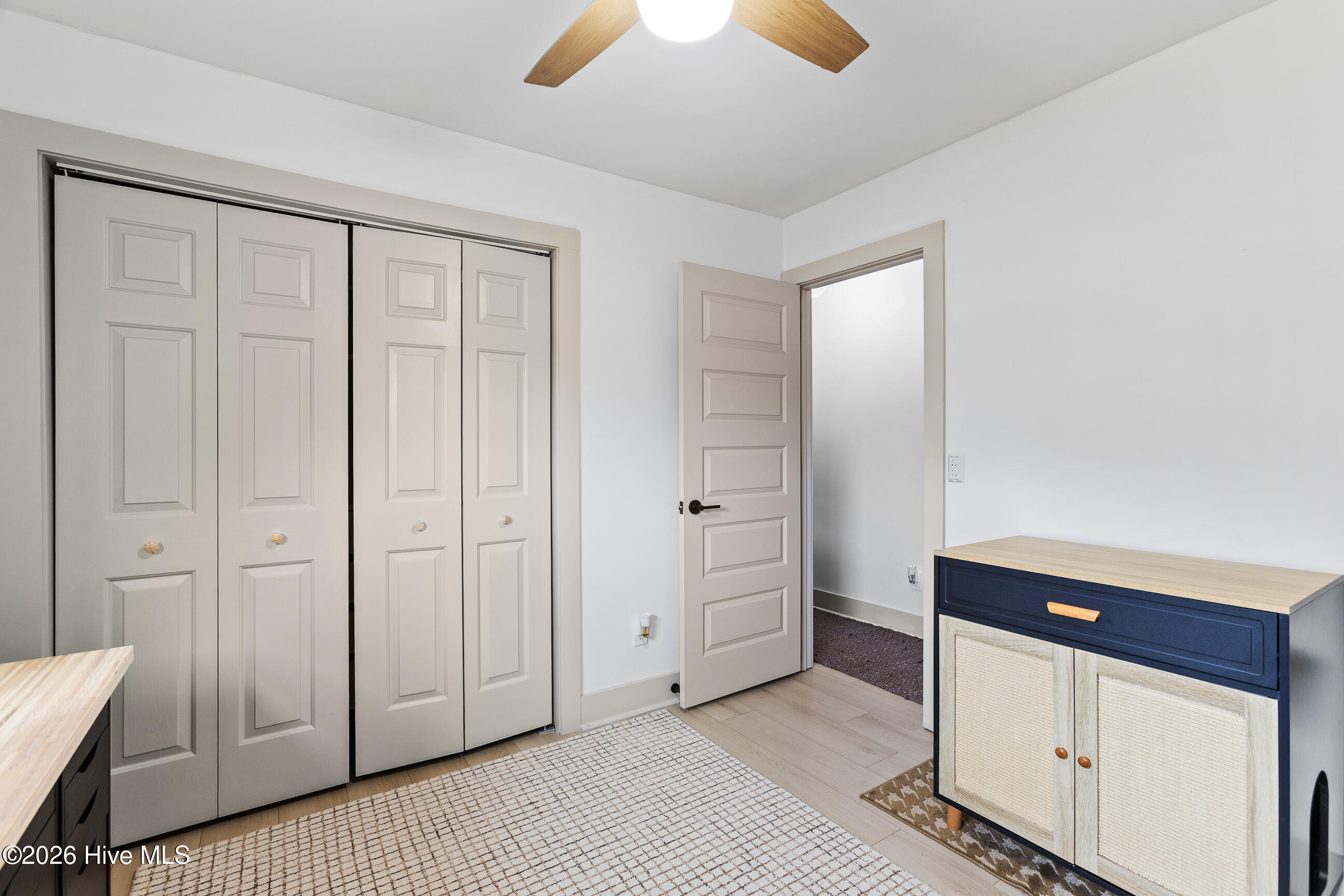 100566396 | Photo 20