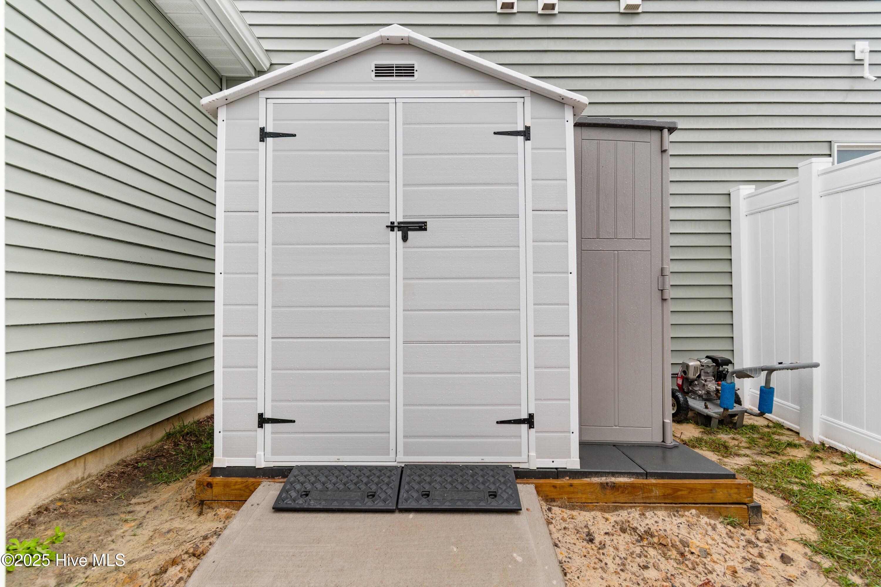 100543949 | Photo 26