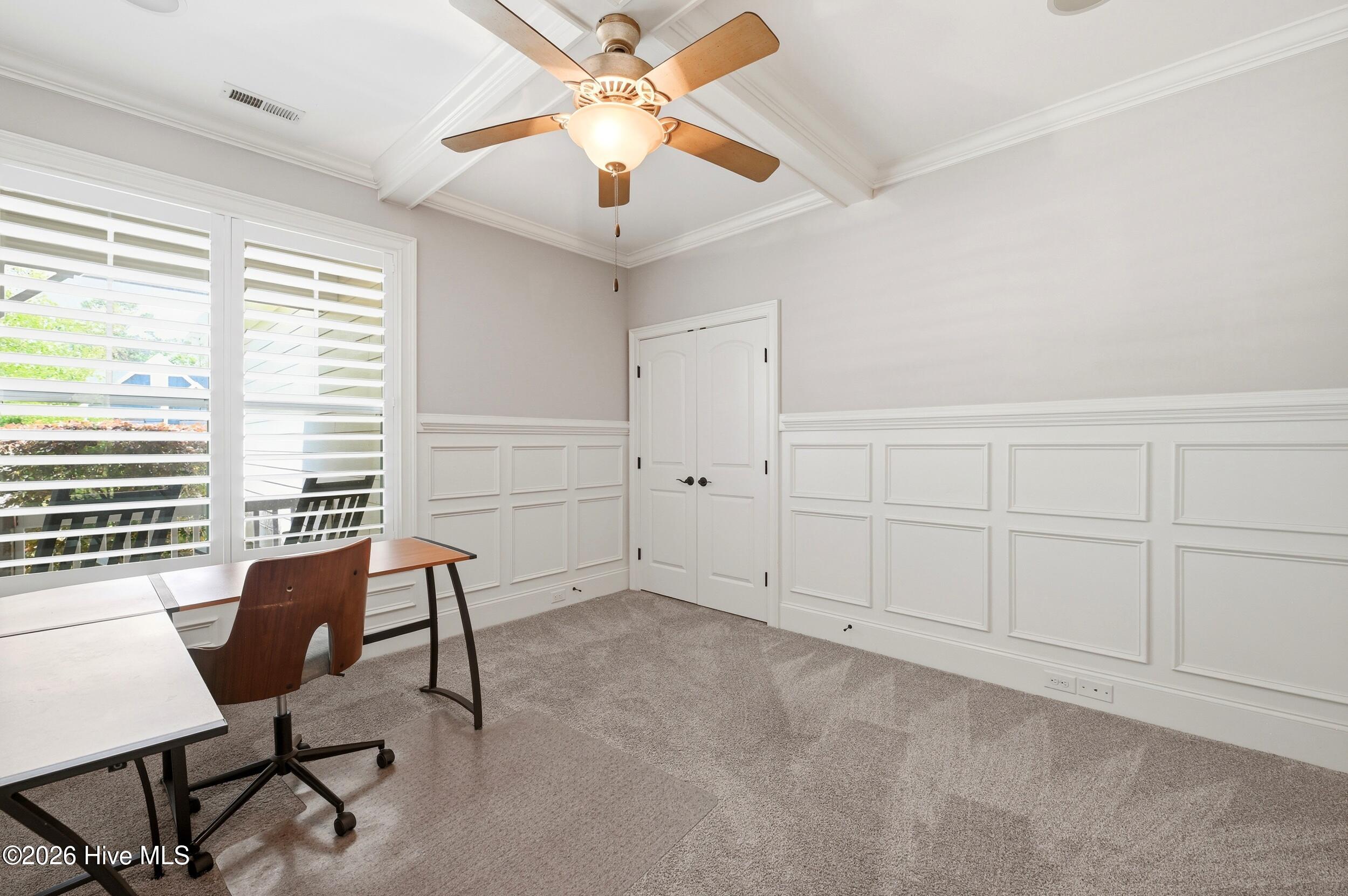 100567855 | Photo 40