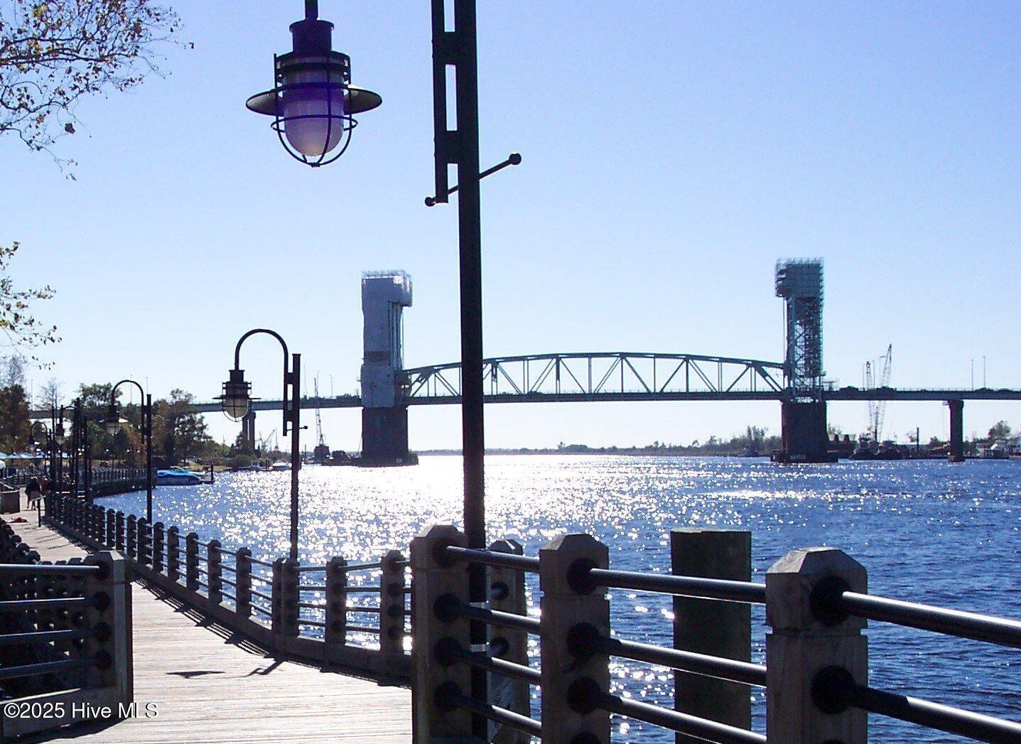 100545881 | Photo 48