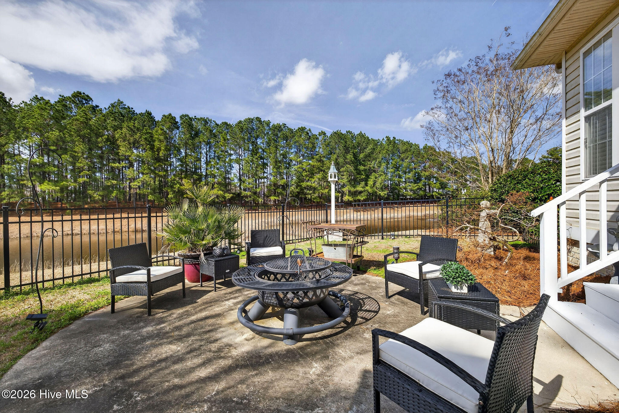 100558563 | Photo 14