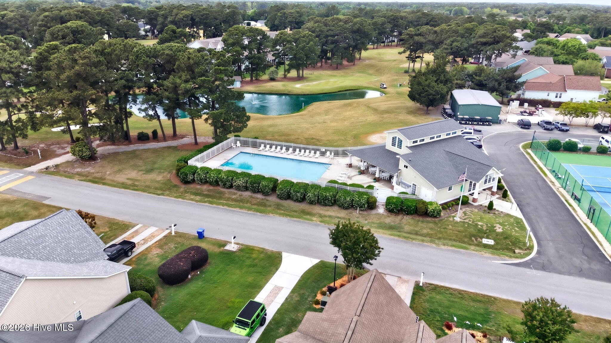 100570606 | Photo 24